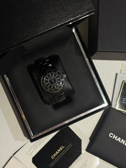 Chanel - J12 33mm index diamants