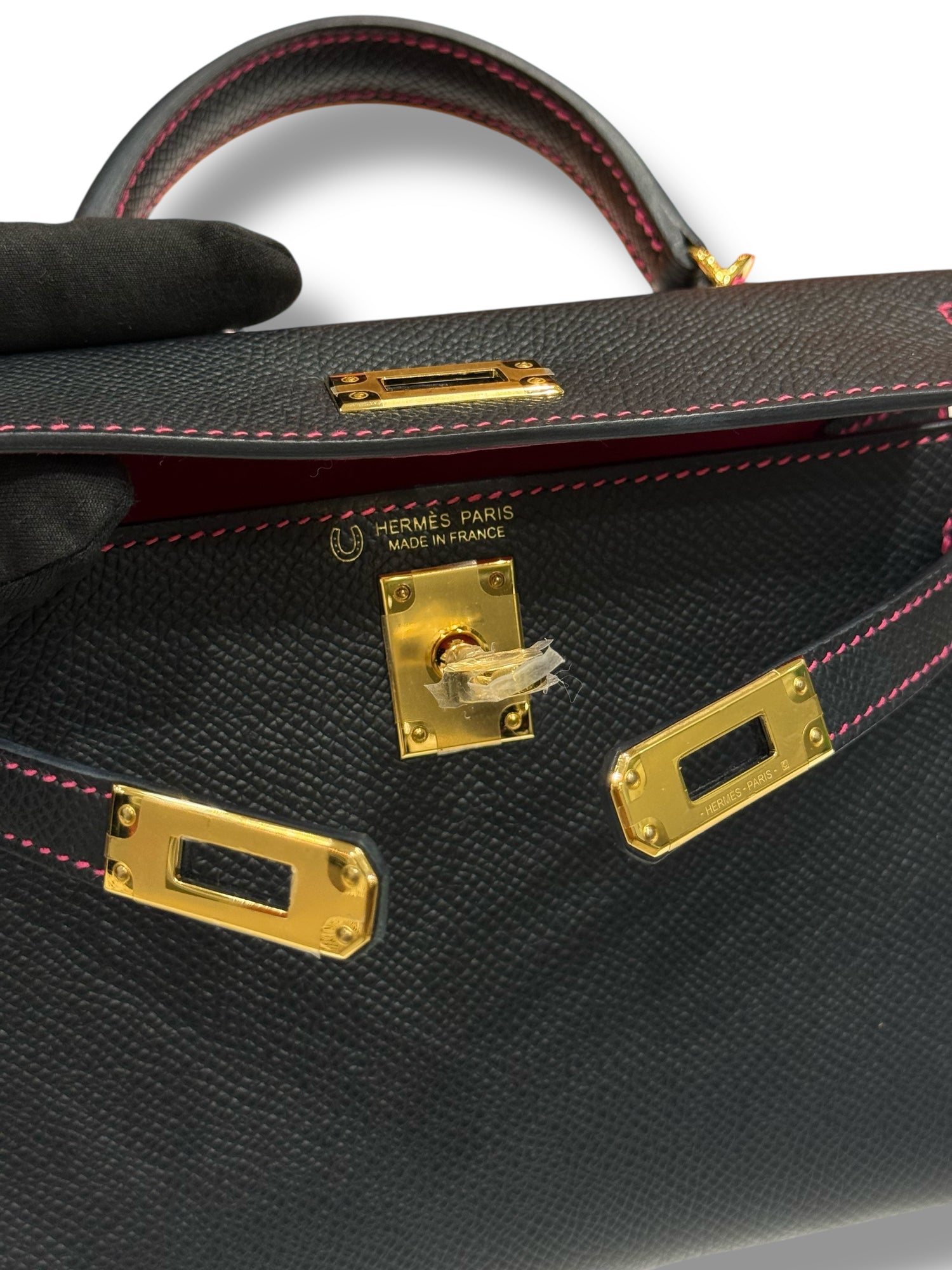 Hermès - Sac Mini Kelly Noir et Rose Extrême commande spéciale