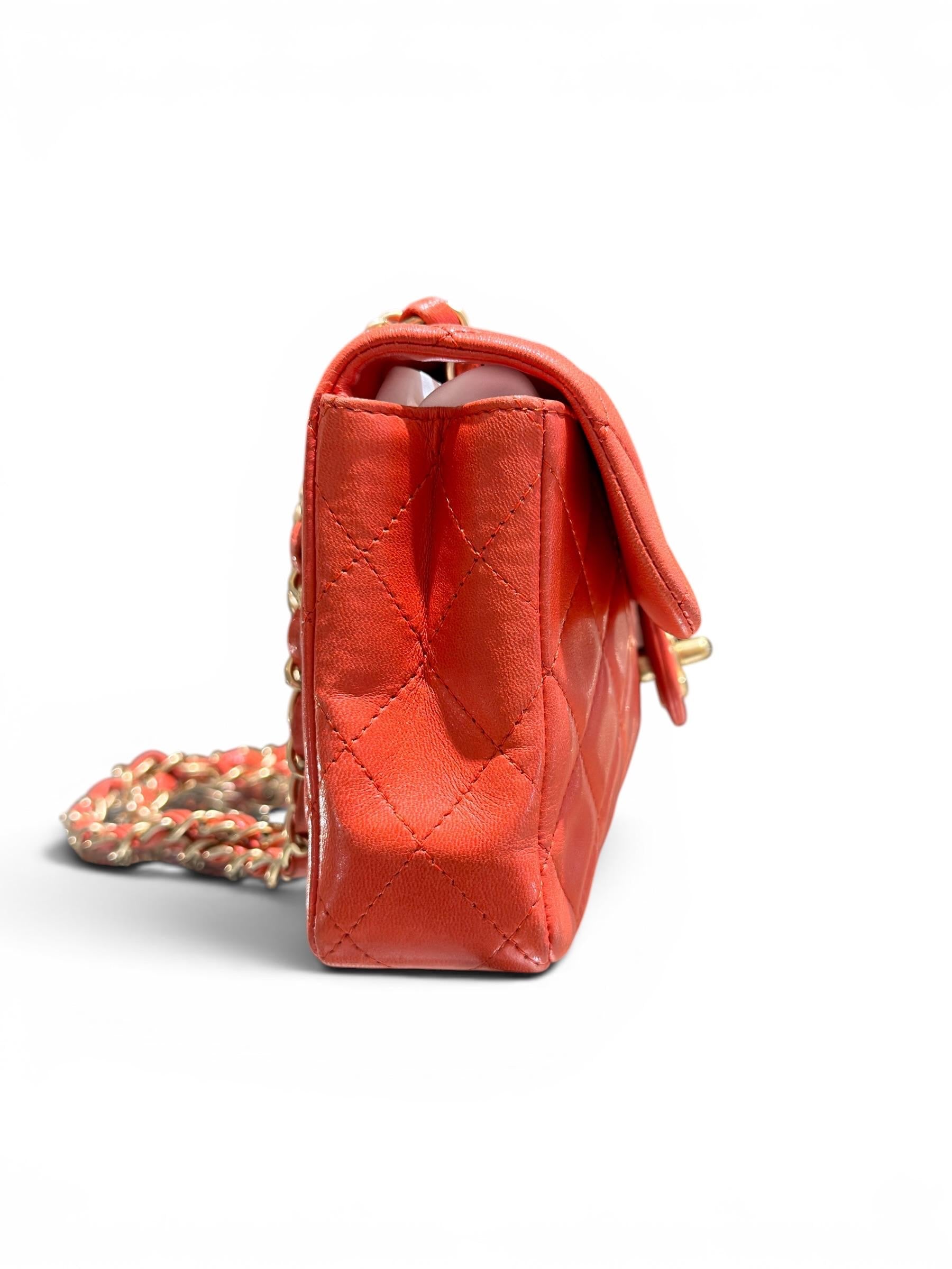 Chanel - Sac timeless allongé rose corail