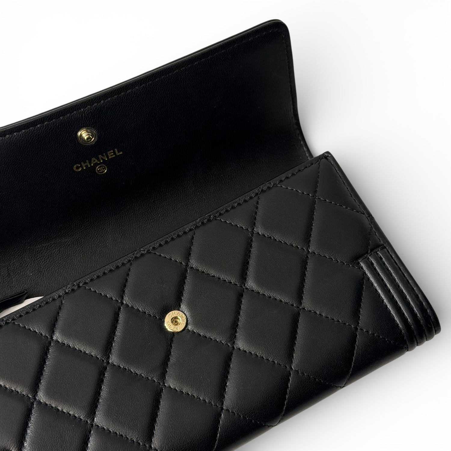 Chanel - Portefeuille BOY | Les Folies d’Eugénie