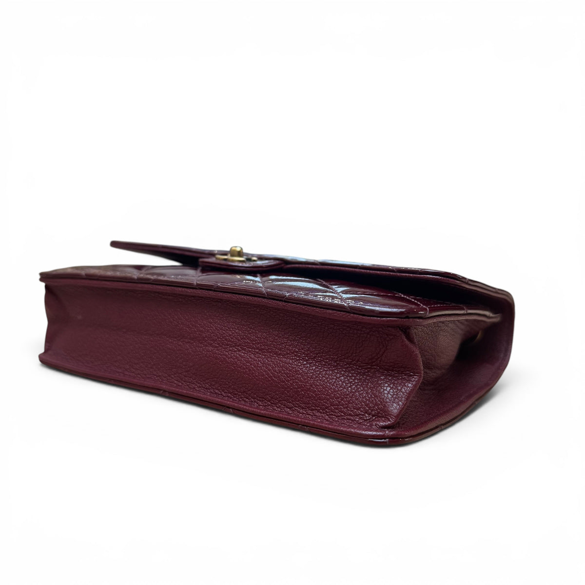 Chanel - Wallet on Chain in pelle verniciata bordeaux