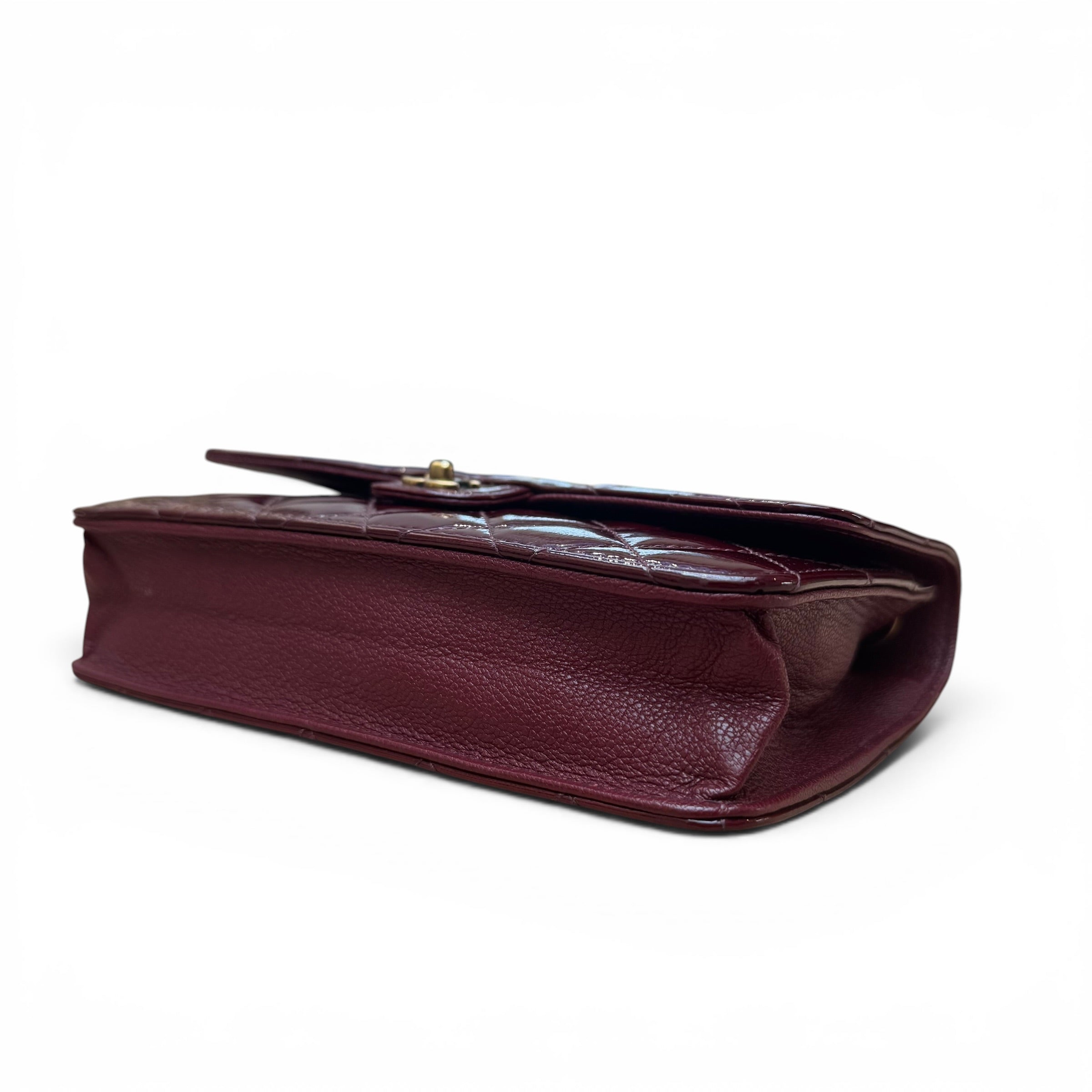 Chanel - Wallet on chain cuir vernis bordeaux