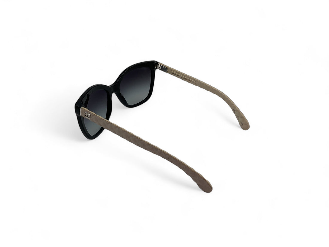 Chanel - Lunettes de soleil matelassées