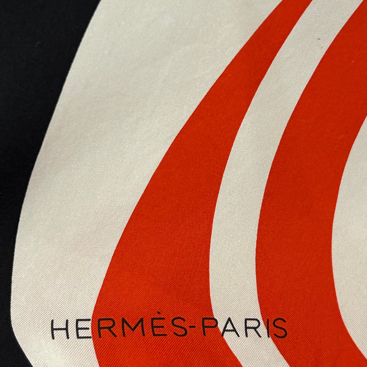 Hermès - 140 scarf “Antonio Asis’s Interferences”