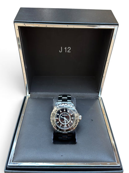 Chanel - Montre J12 38mm index diamants