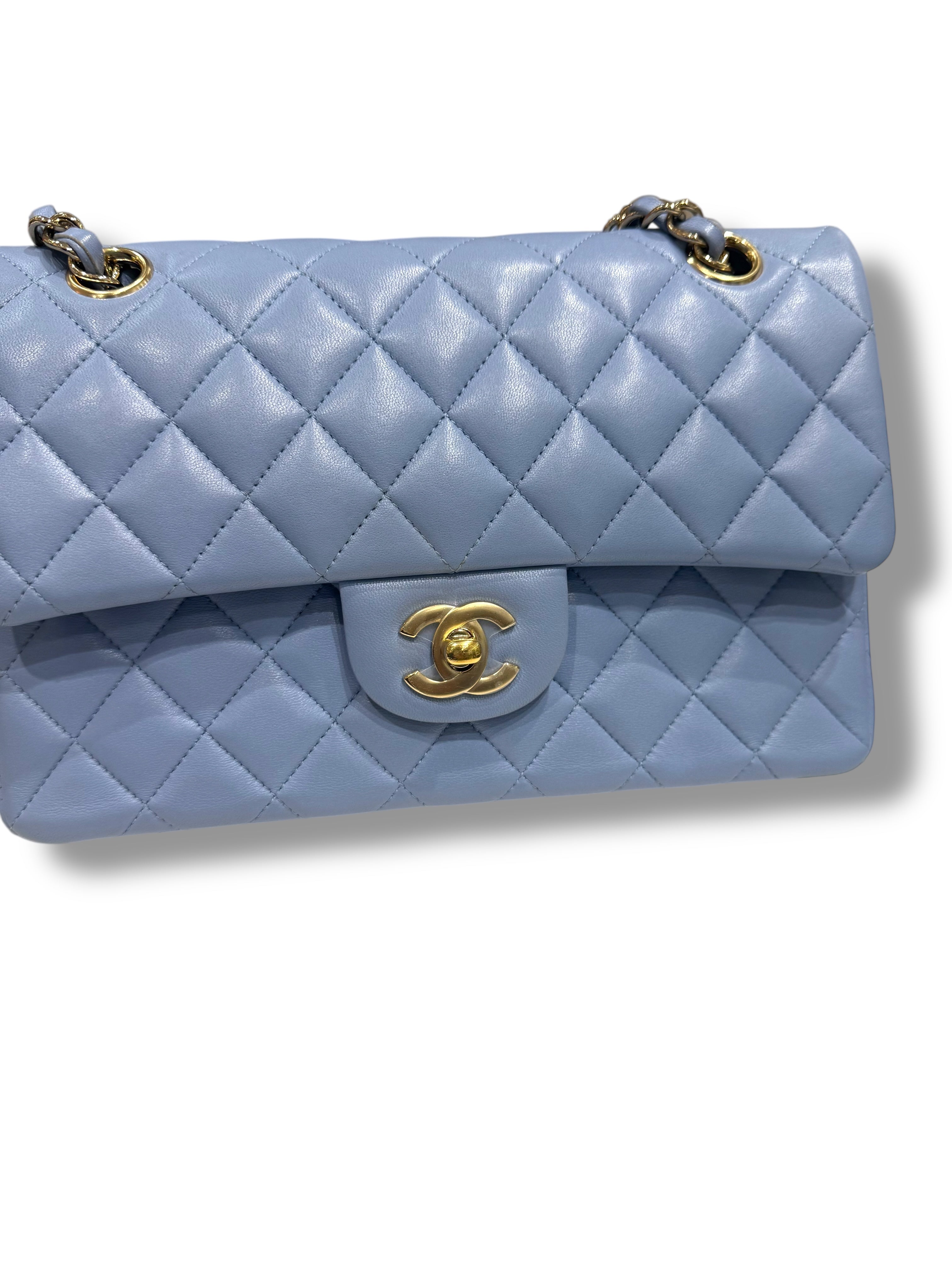 Chanel - Sac 11.12 Classique Timeless small Bleu nuage