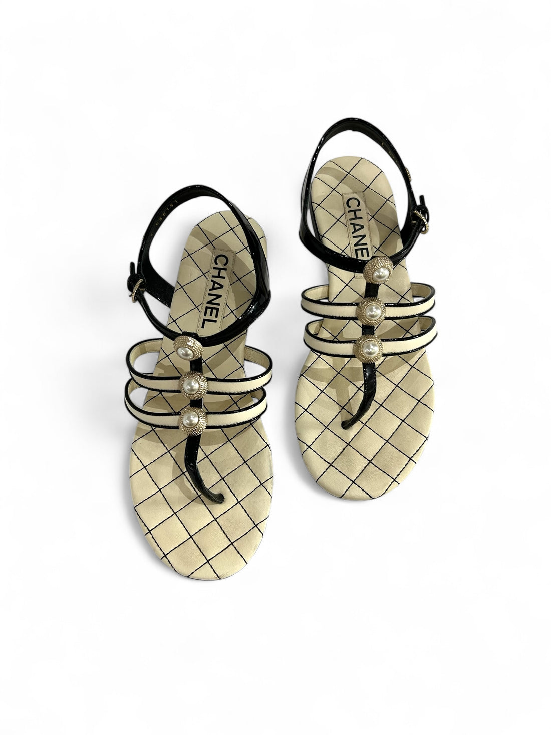 Chanel - Sandales avec brides et perles t.38