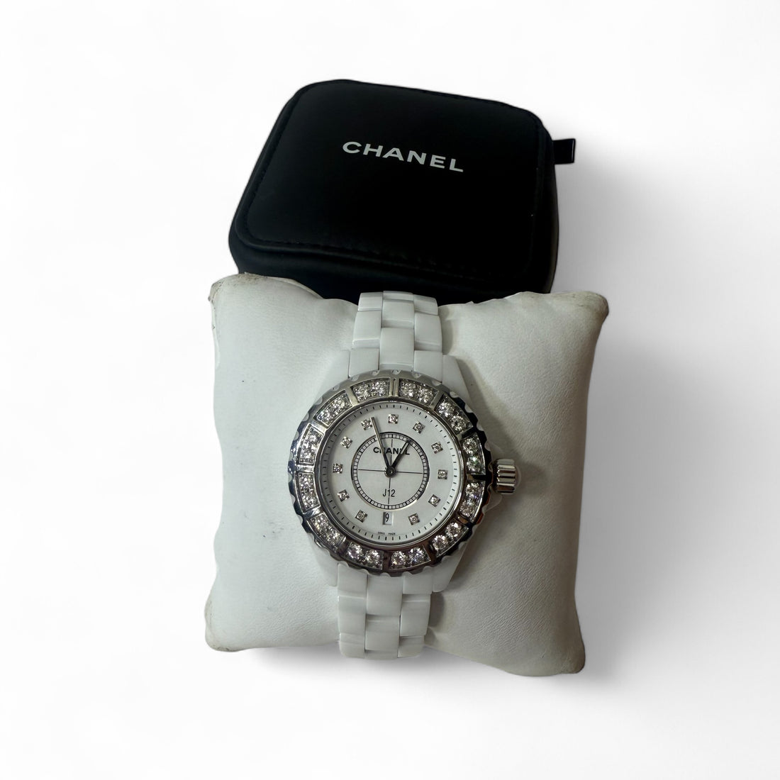 Chanel - Montre J12 blanche et diamants
