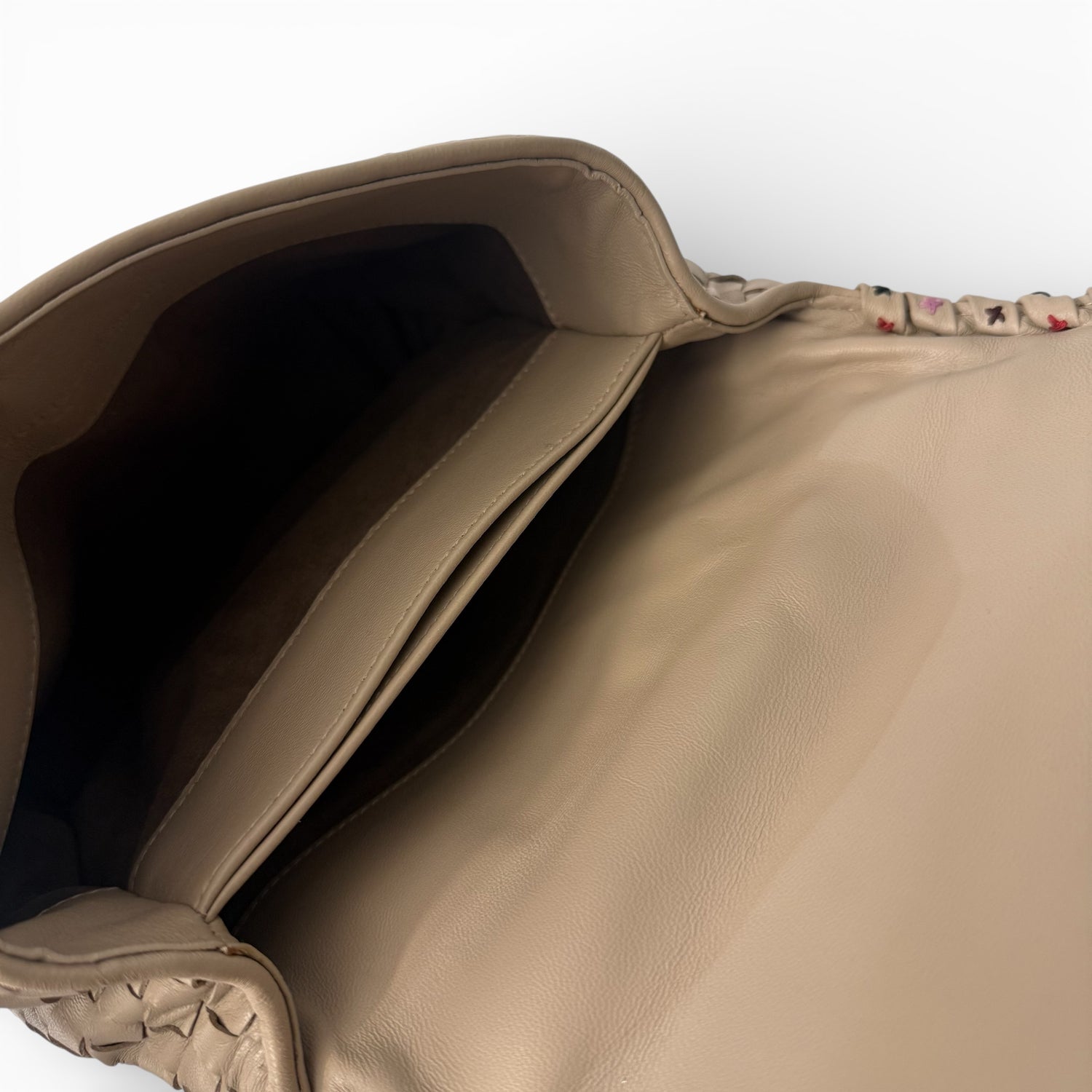 Bottega Veneta - Sac en cuir tressé beige broderies