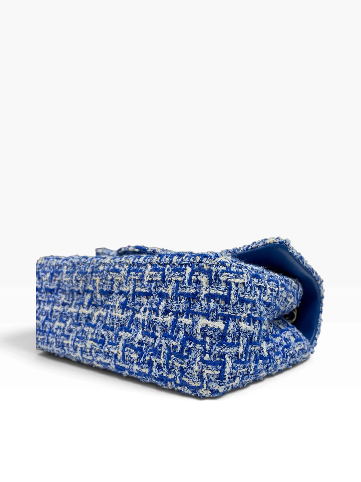 Chanel - Sac timeless mini rectangular en tweed bleu et blanc