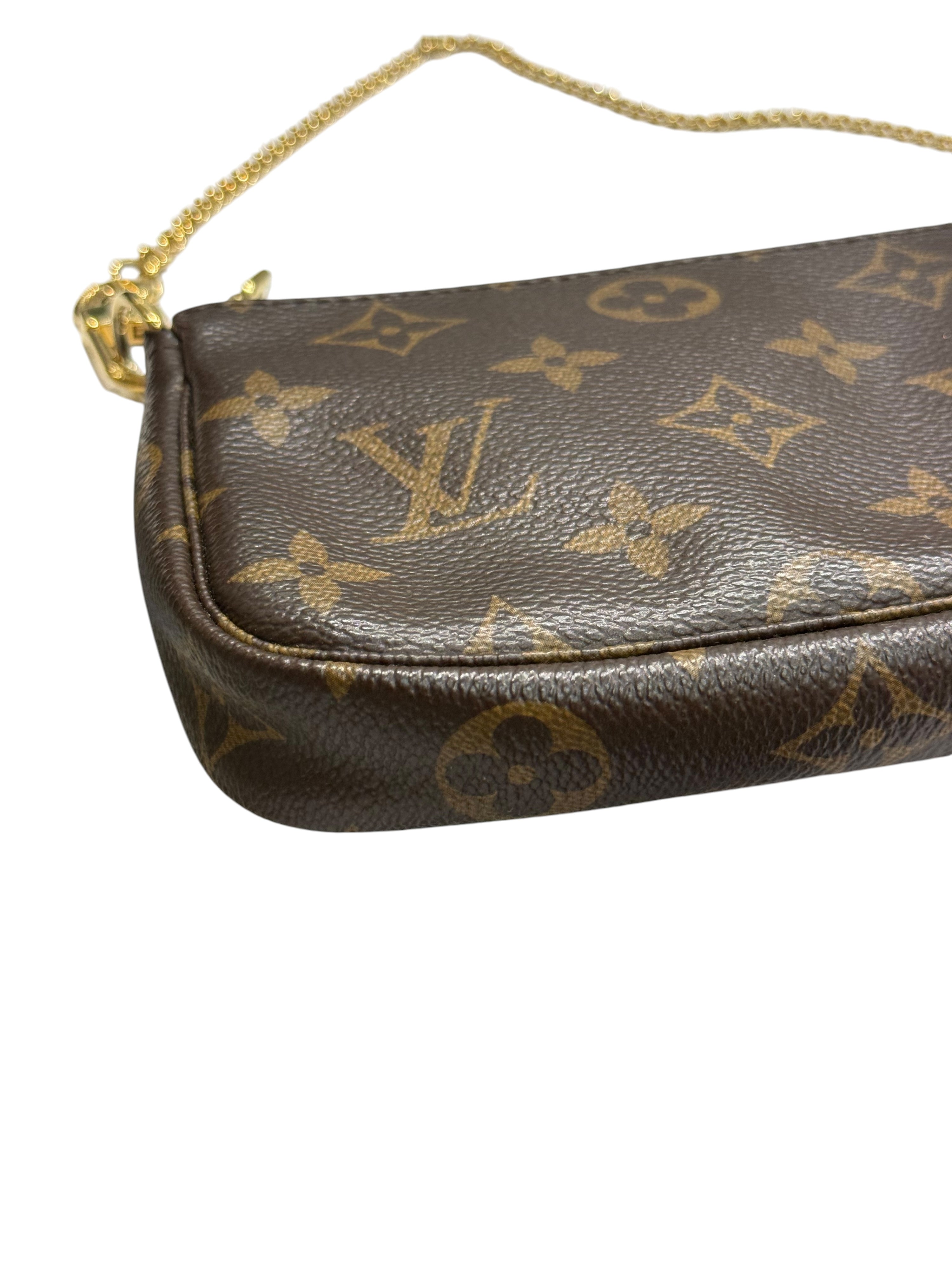 Louis Vuitton – Mini-Pochette-Accessoires-Tasche