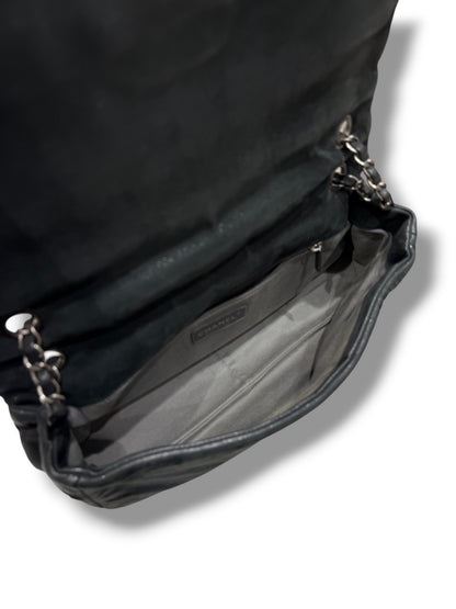 Chanel - Sac Classique allongé vert de gris irisé