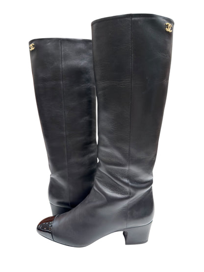 Chanel - Bottes en cuir noir et logo champagne T37