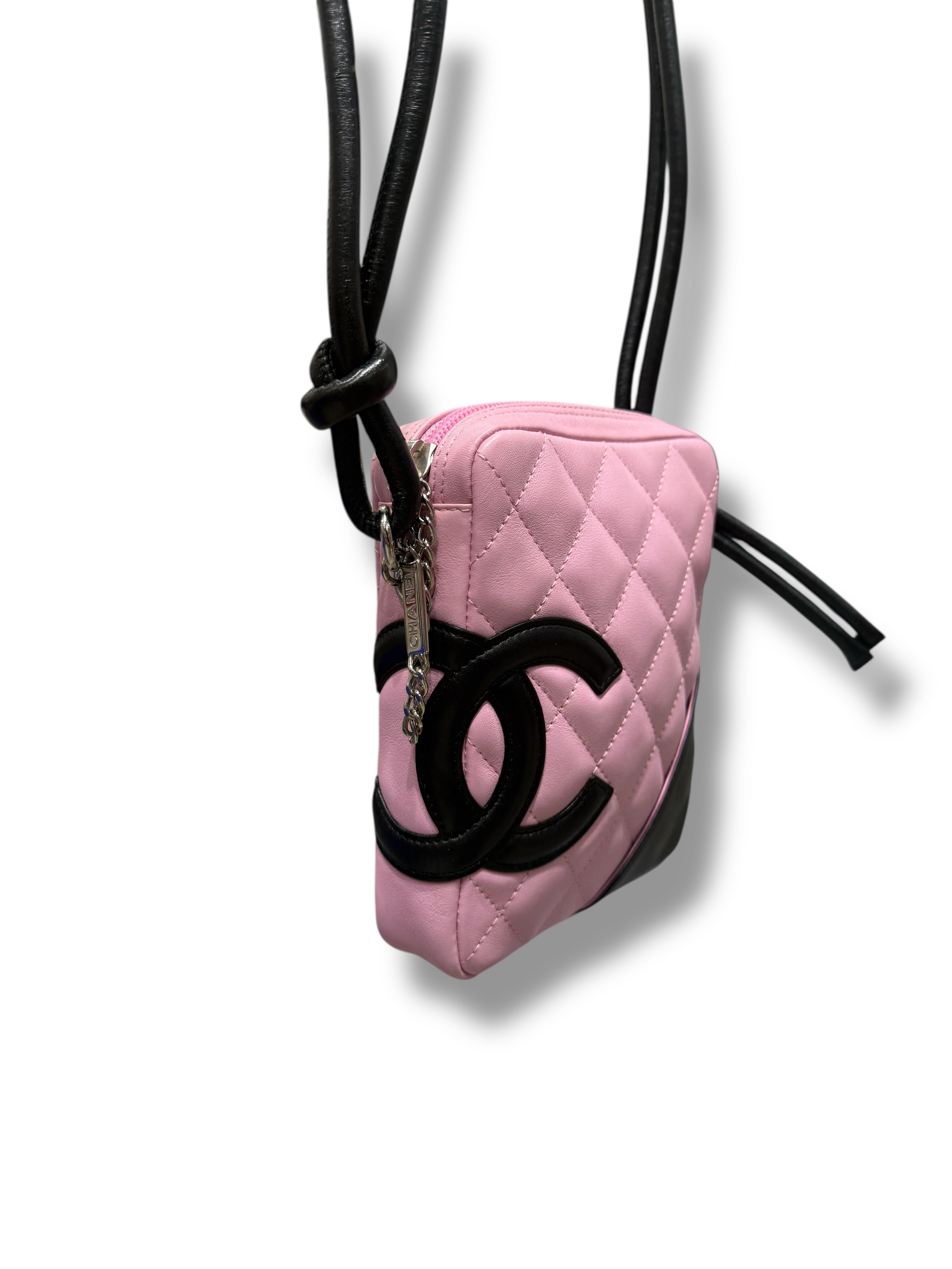 Chanel - Sac Mini Reporter Cambon Rose Et Noir | Les Folies d’Eugénie