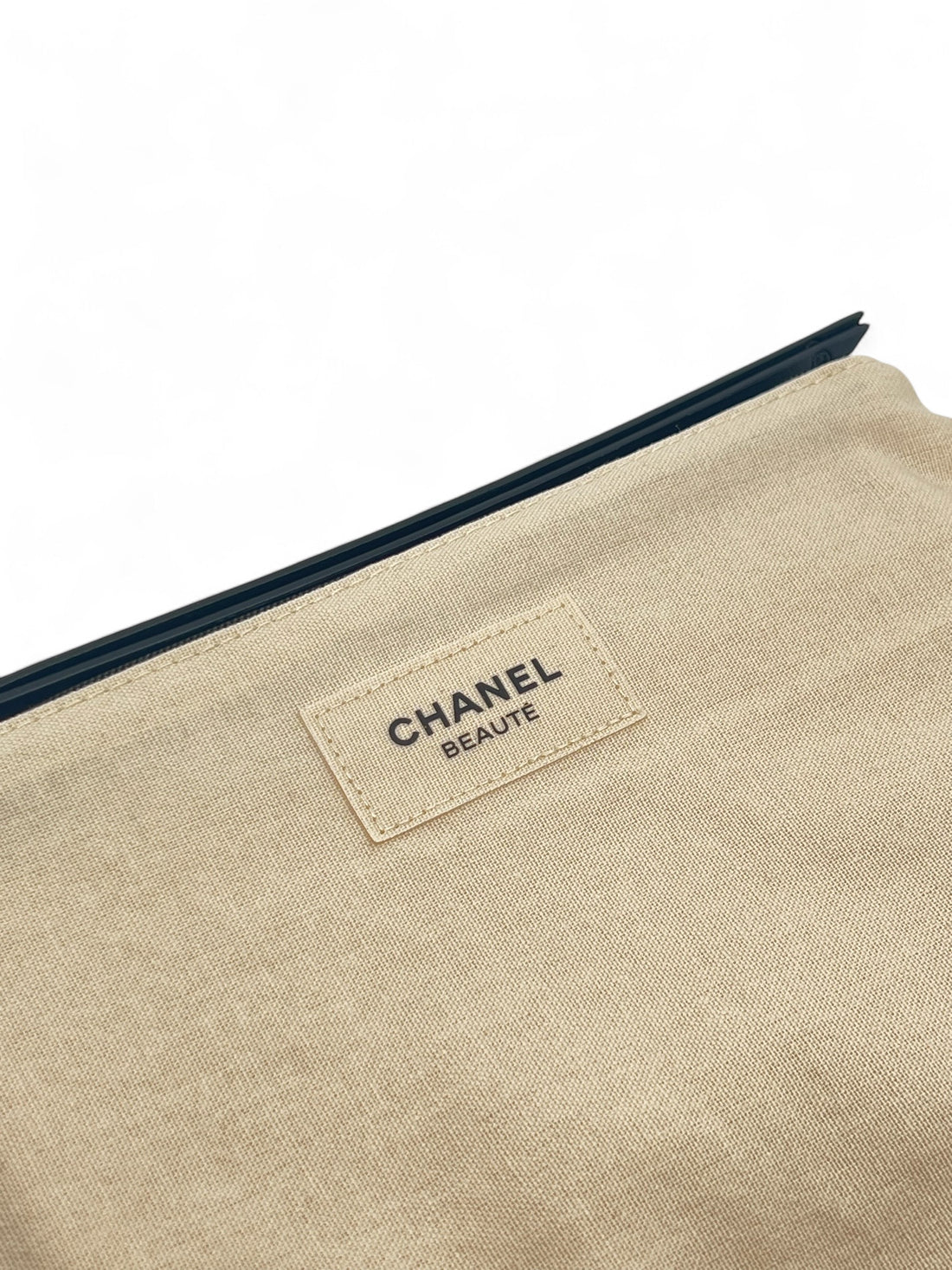 Chanel - Pochette beige con specchio