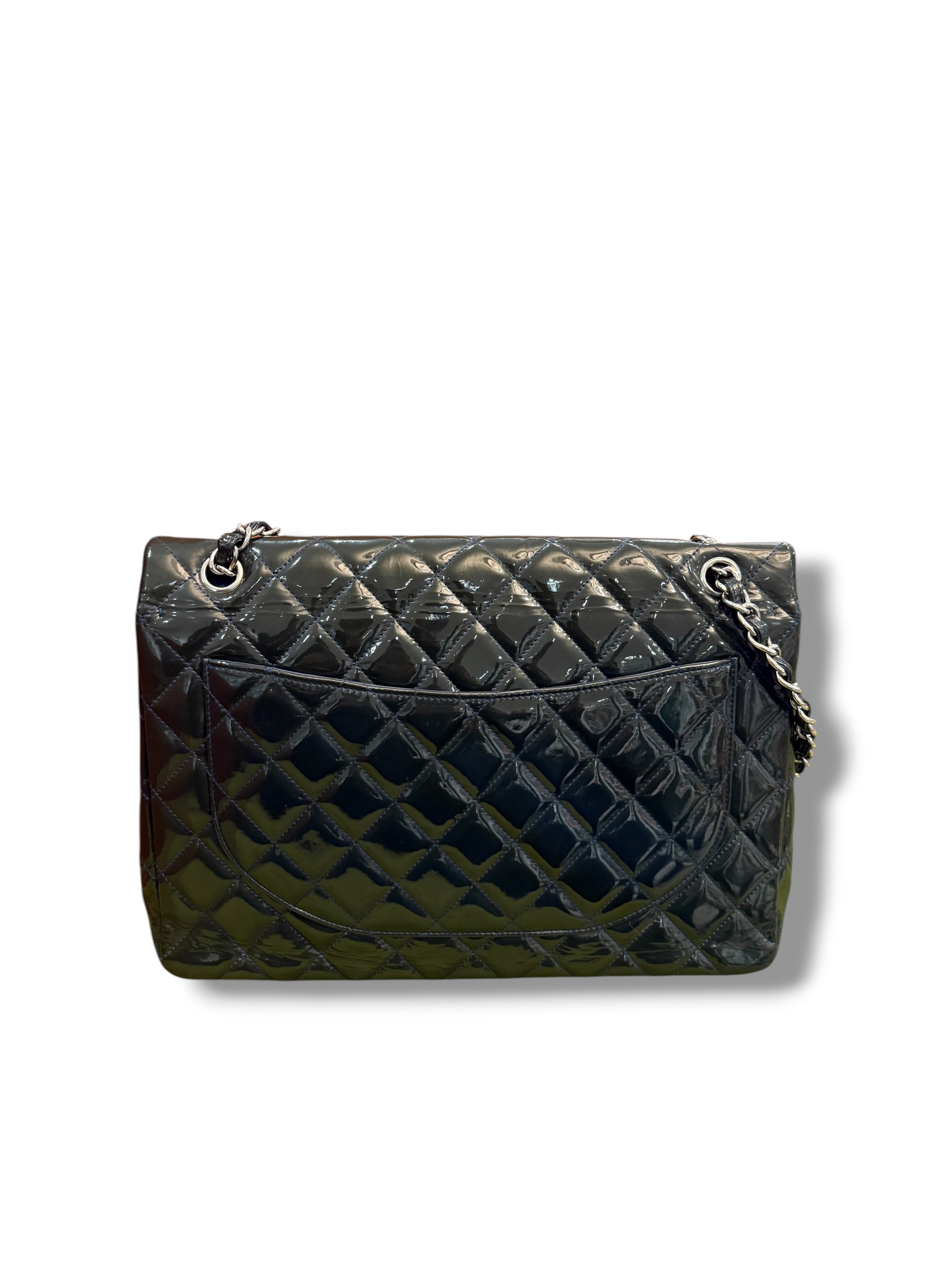 Chanel - Sac Classique 11:12 Maxi Jumbo en cuir vernis Vert