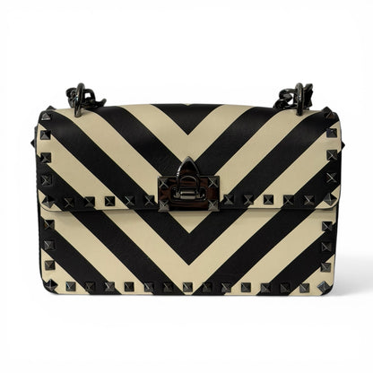 Valentino Sac Rockstud Crème et Noir | Les Folies d’Eugénie