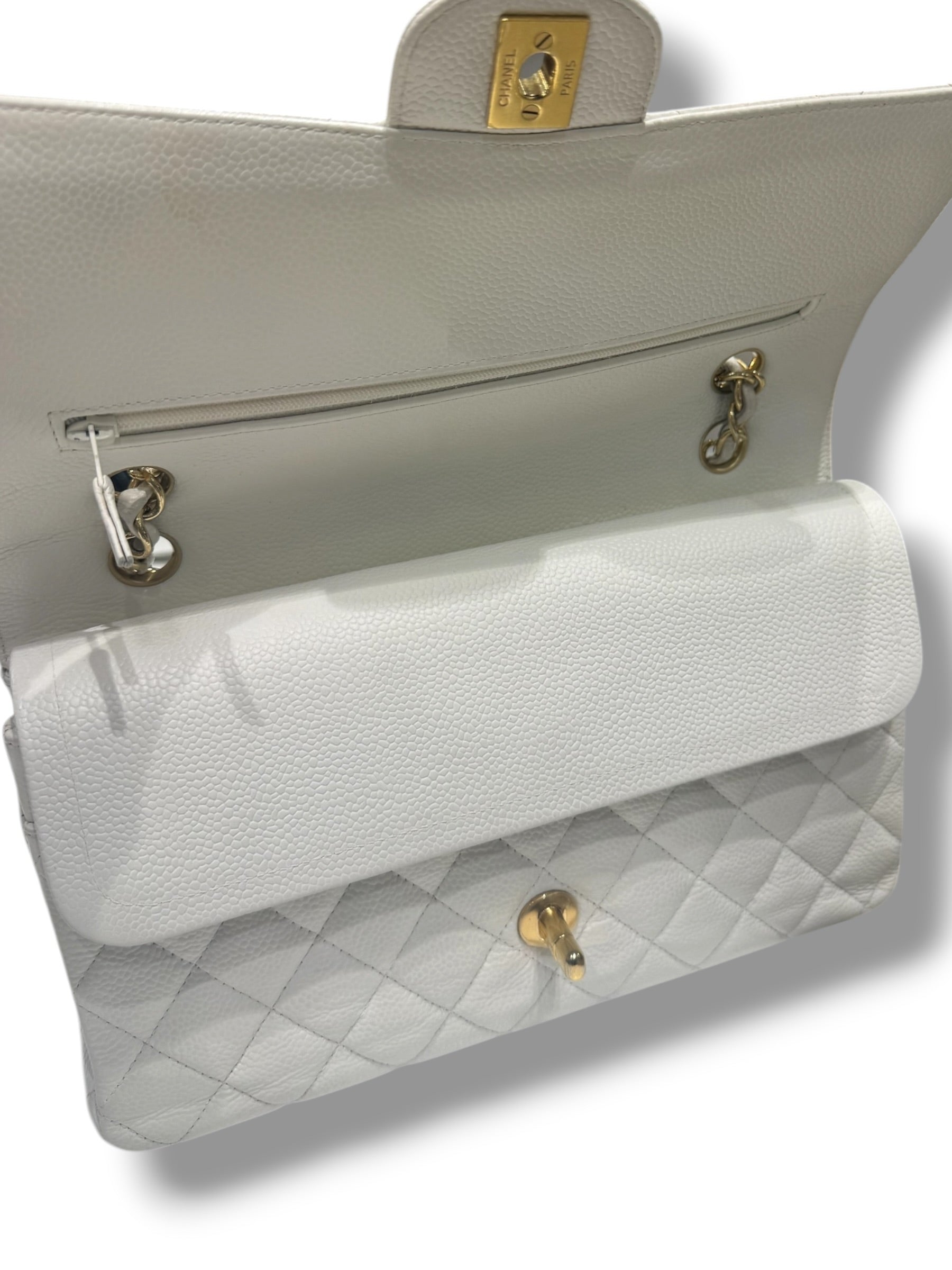 Chanel Sac Timeless 25 Cuir Caviar Blanc | Les Folies d’Eugénie