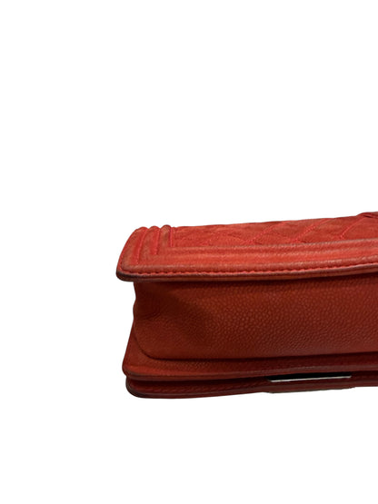 Chanel – Sac Boy Small En Veau Suédé Rouge | Les Folies d’Eugénie