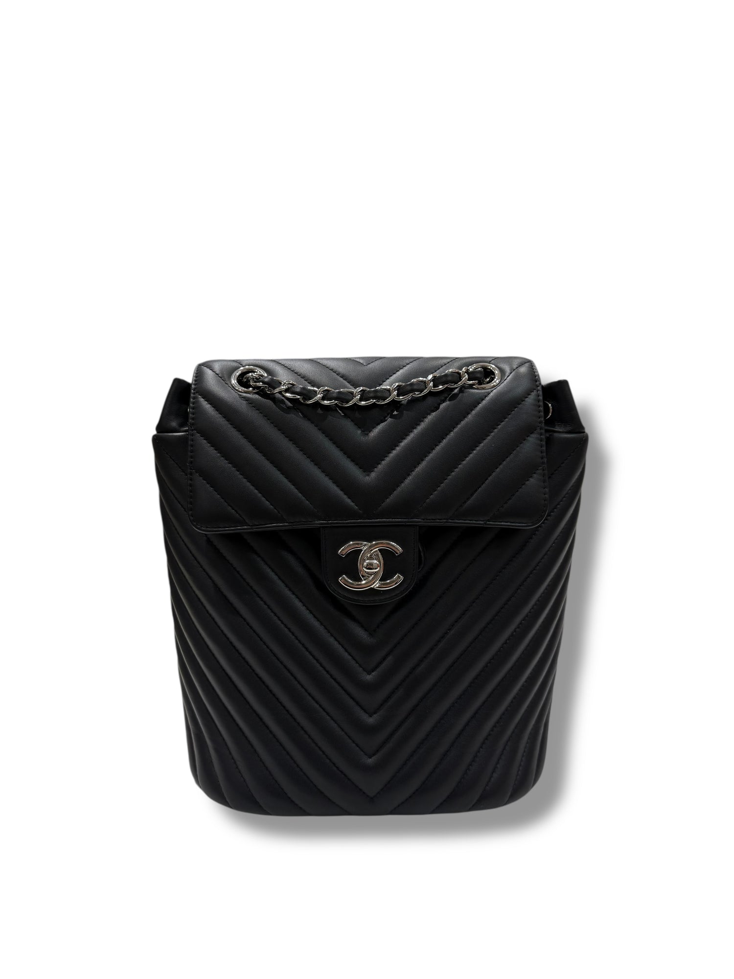 Sac Chanel à Dos CC Chevron Noir | Les Folies d’Eugénie