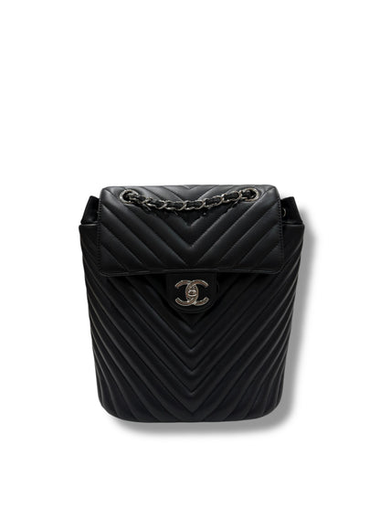 Sac Chanel à Dos CC Chevron Noir | Les Folies d’Eugénie