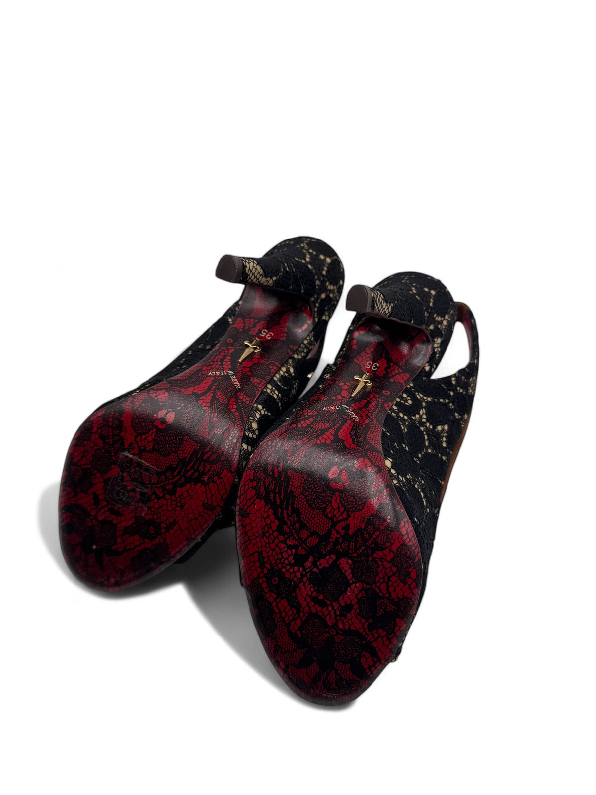 Cesare Paciotti - escarpin rouge dentelle  T35
