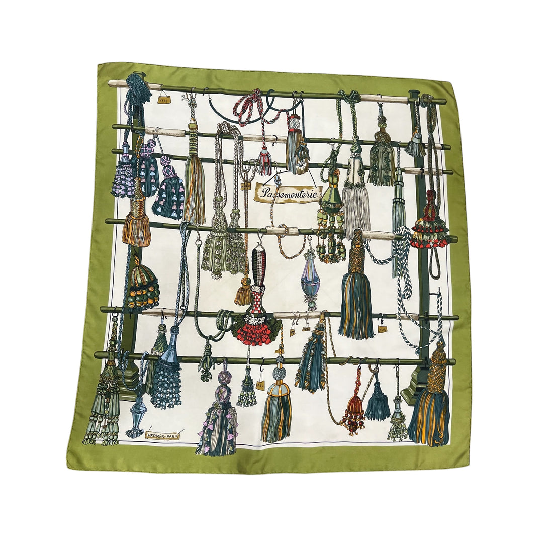 Hermès - Carré de soie 90x90 « Pasementerie »