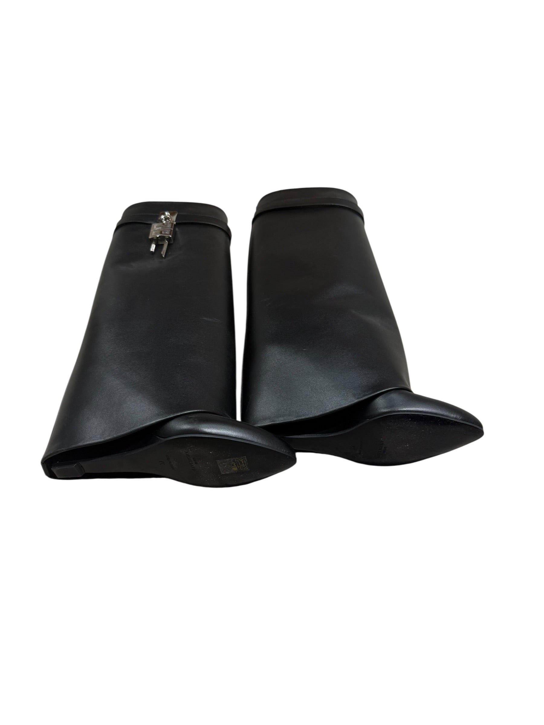 Givenchy Bottes Shark Lock T37 | Les Folies d’Eugénie