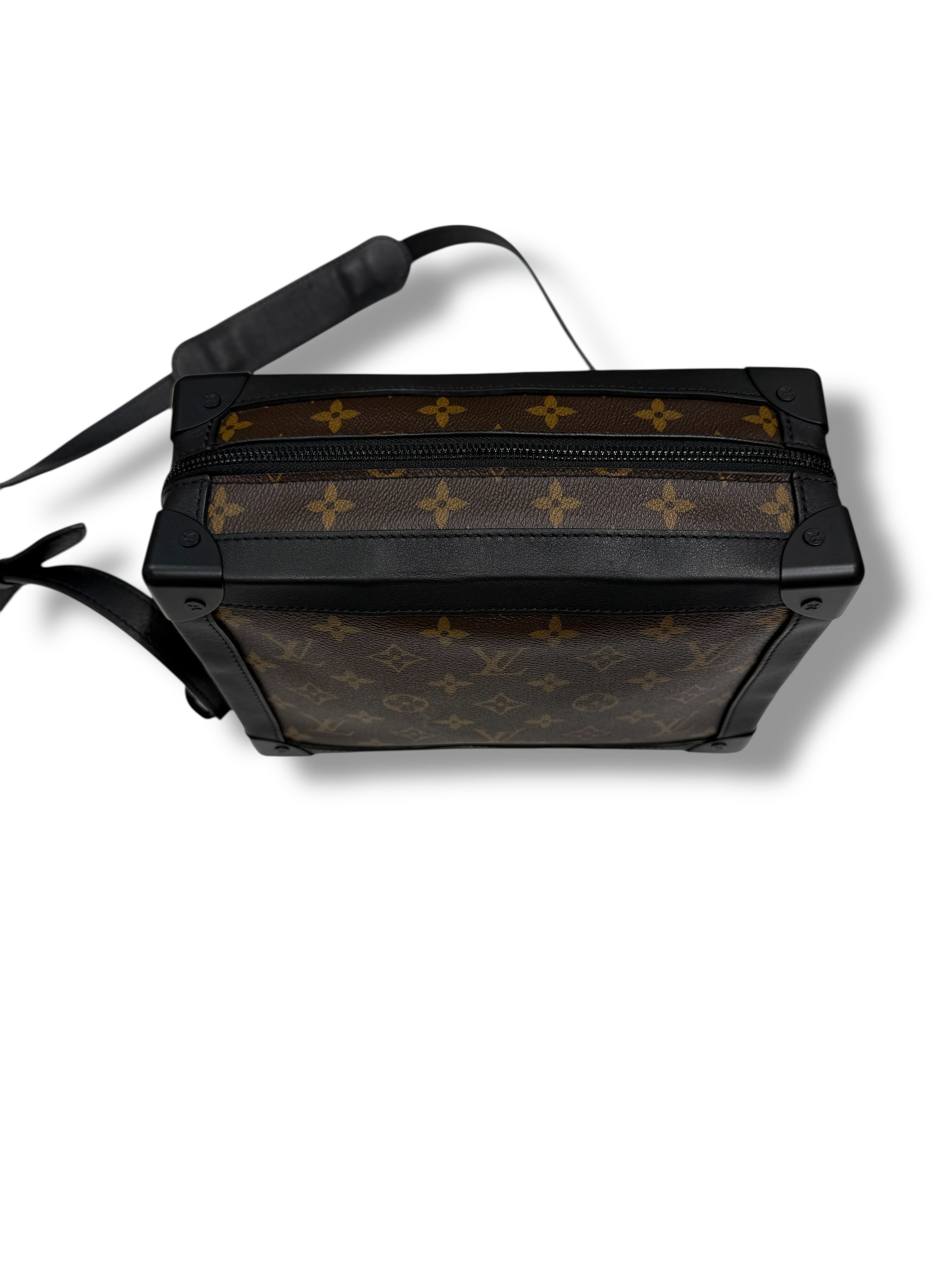 Louis Vuitton - Sac En Vinyles Soft Truck Monogram | Les Folies d’Eugénie
