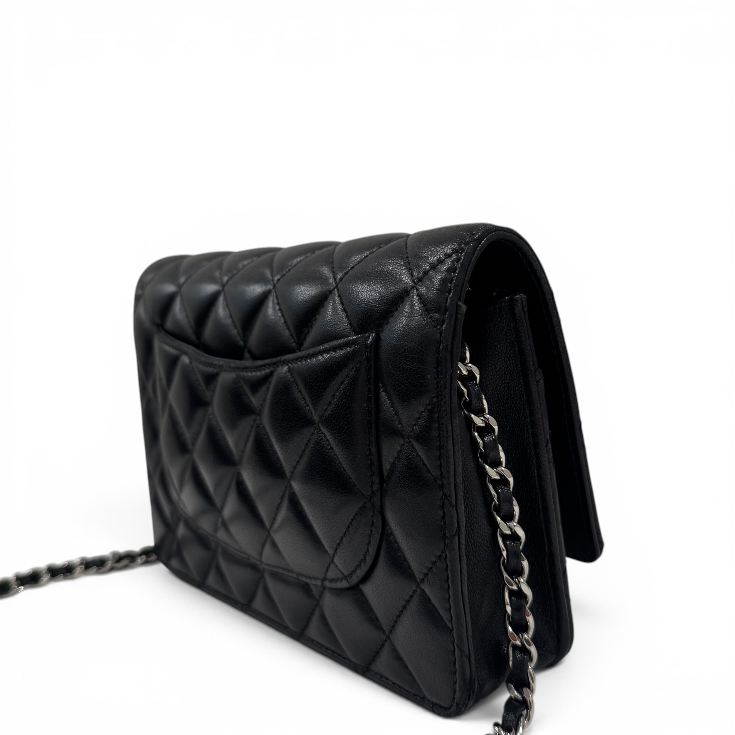 Chanel - Wallet on Chain in pelle liscia nera