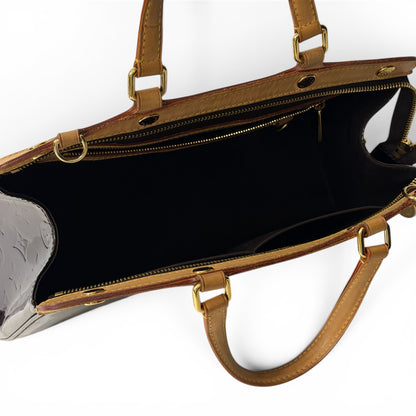 Louis Vuitton - Sac Brea amarante vernis MM