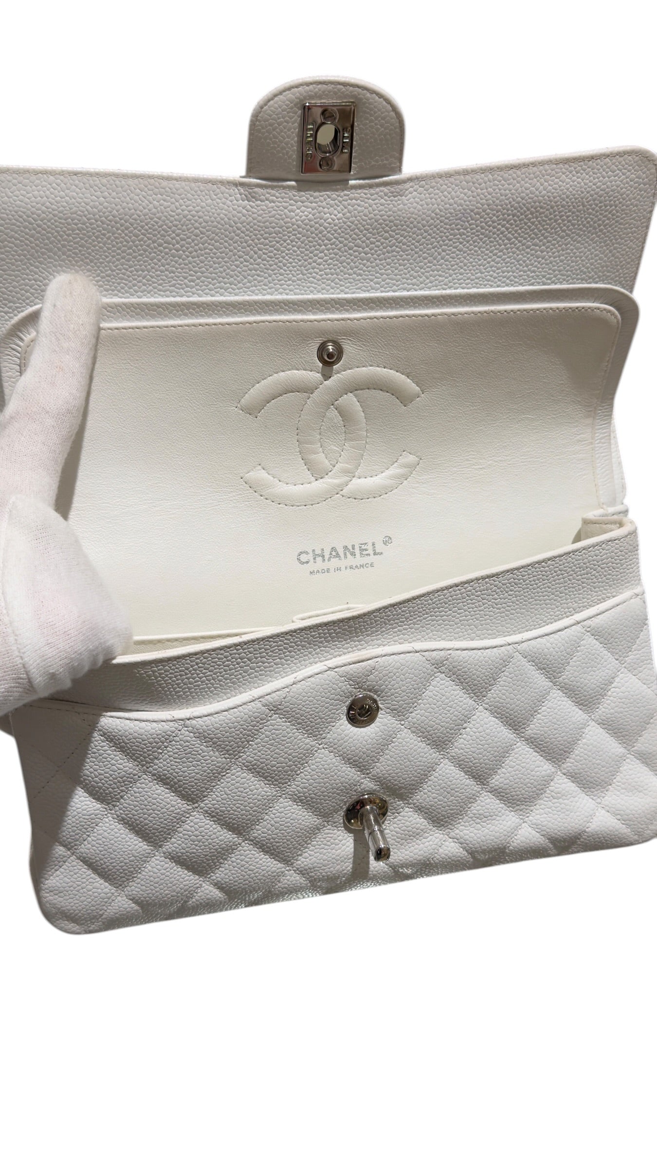 Chanel - Sac Timeless Moyen blanc caviar