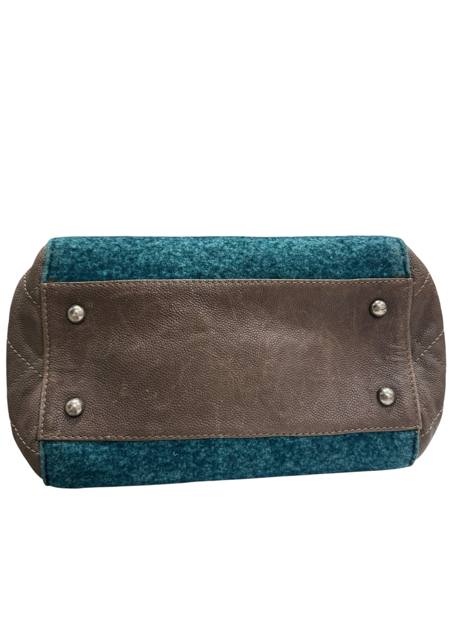 Chanel Reissue 2.55 Medium – Laine bouclée bleu canard &amp; cuir chocolat