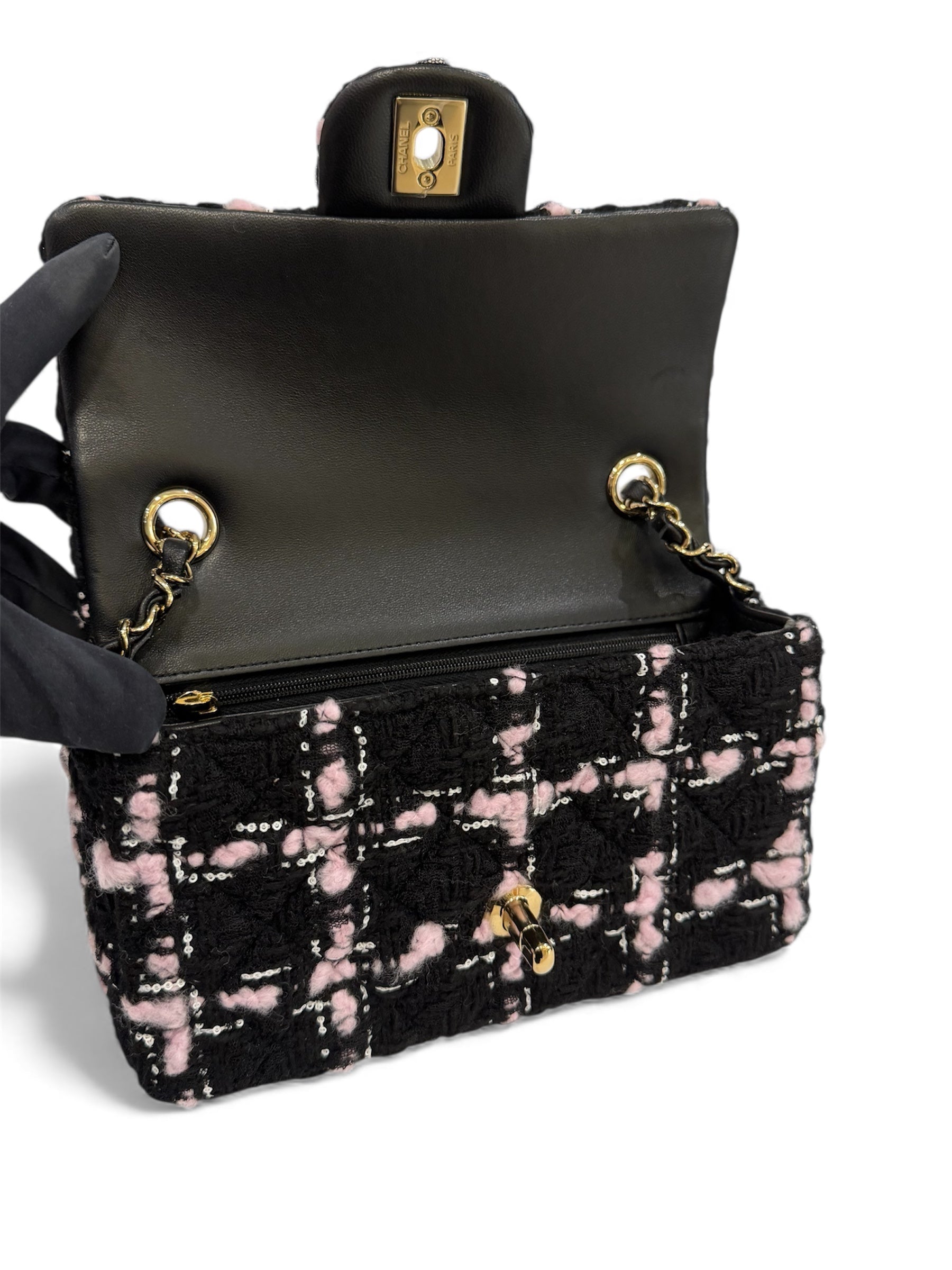 Chanel - 20 cm mini rectangular tweed bag