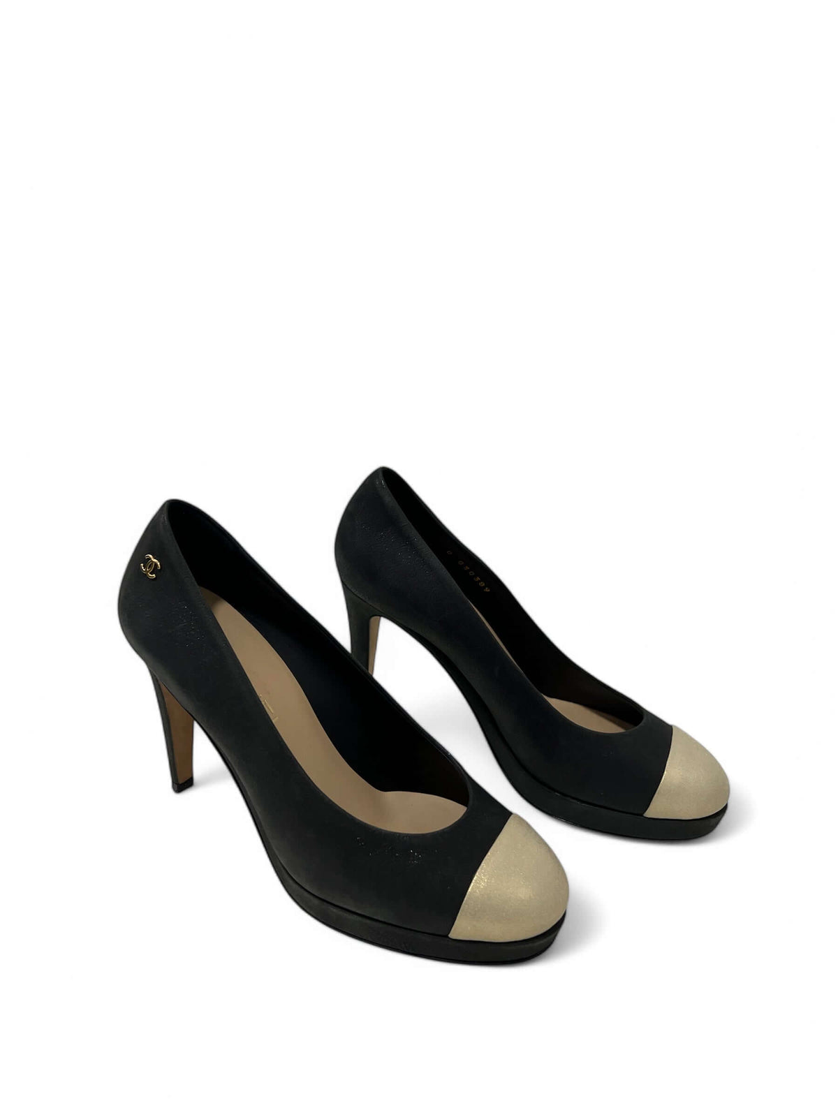 Chanel - Goldene Pumps mit runder Spitze