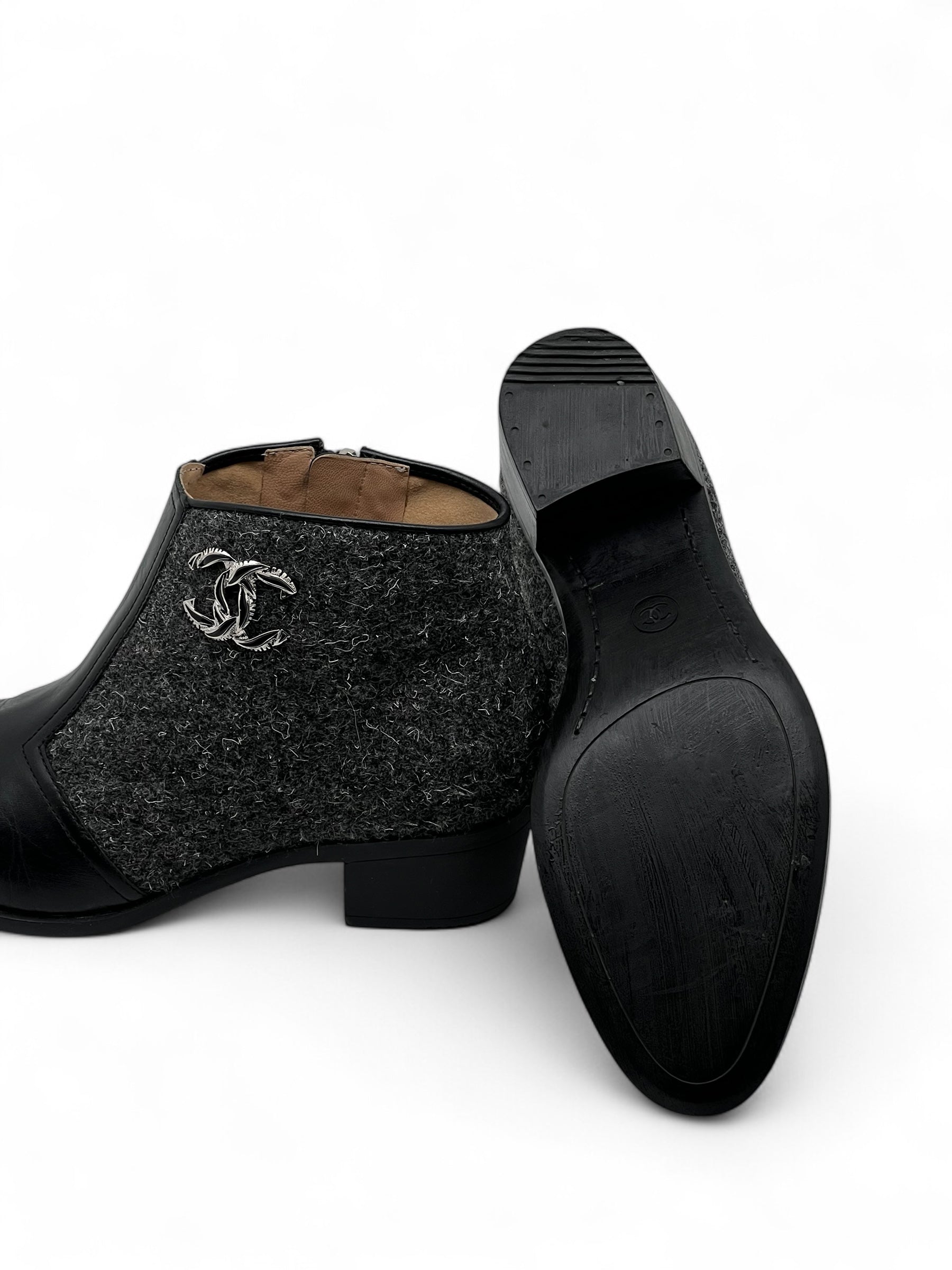 Chanel - Bottines tweed et cuir T36