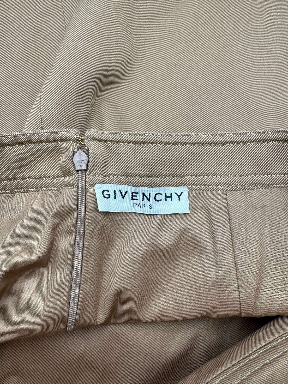 Givenchy - Gonna beige T40