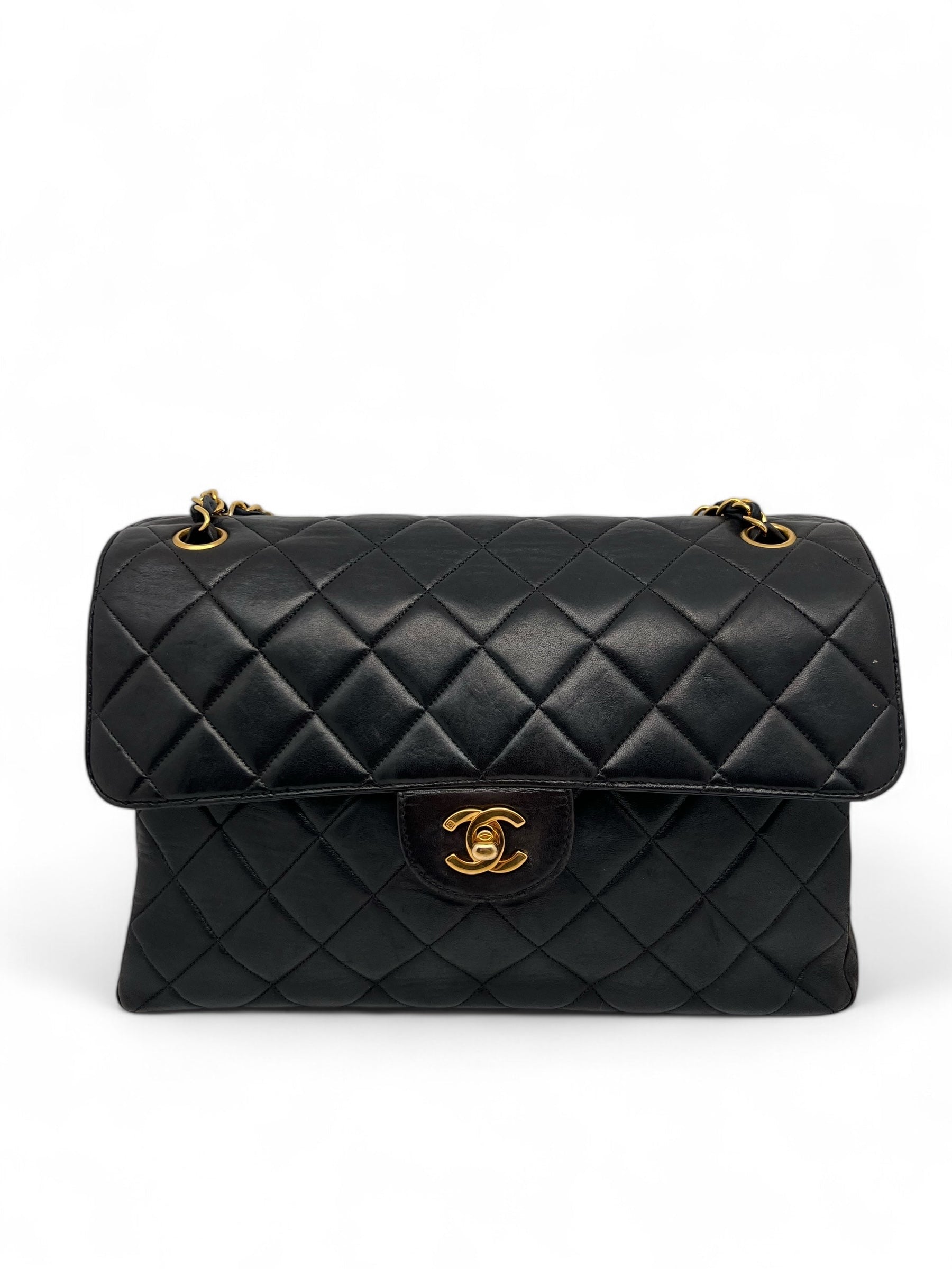 Chanel - Vintage Jumbo bag