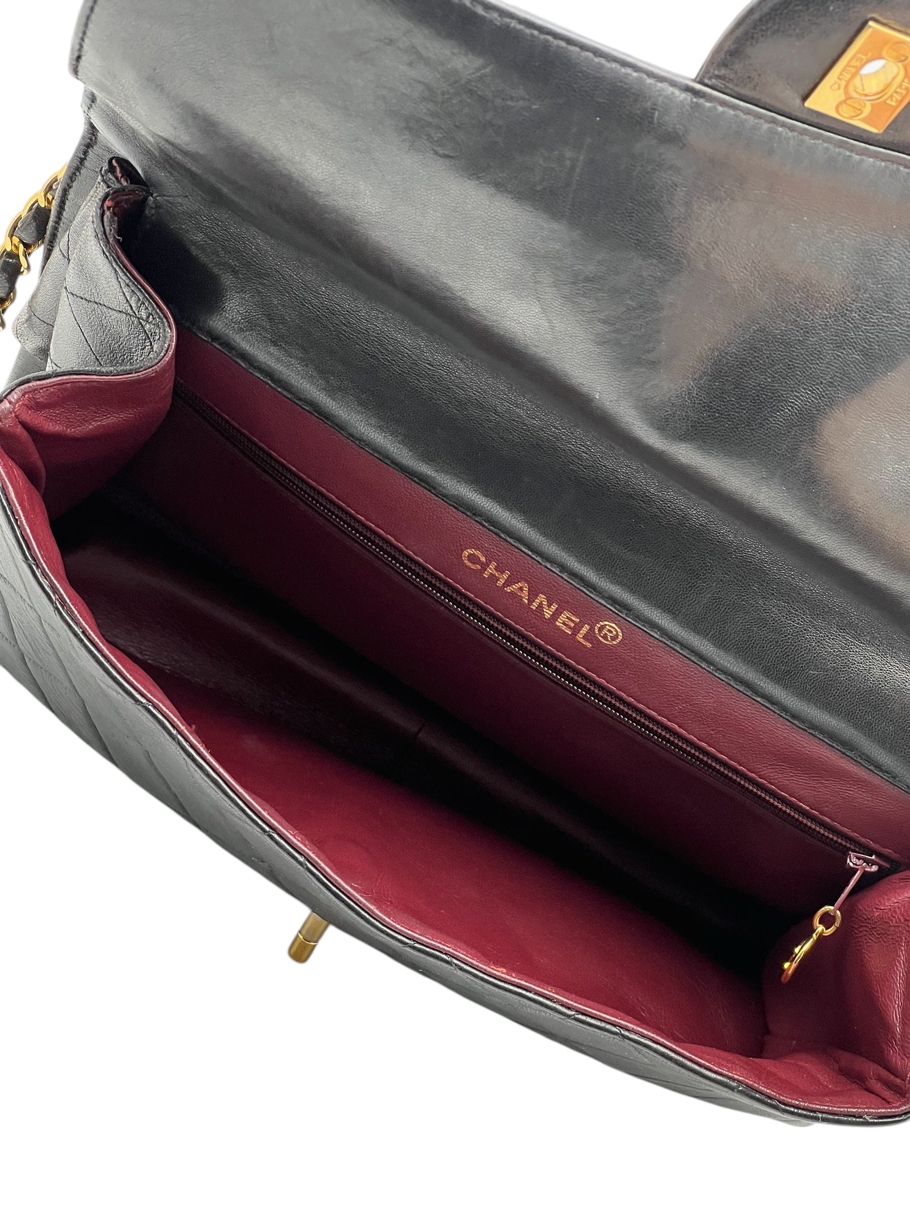 Chanel - Vintage Jumbo bag