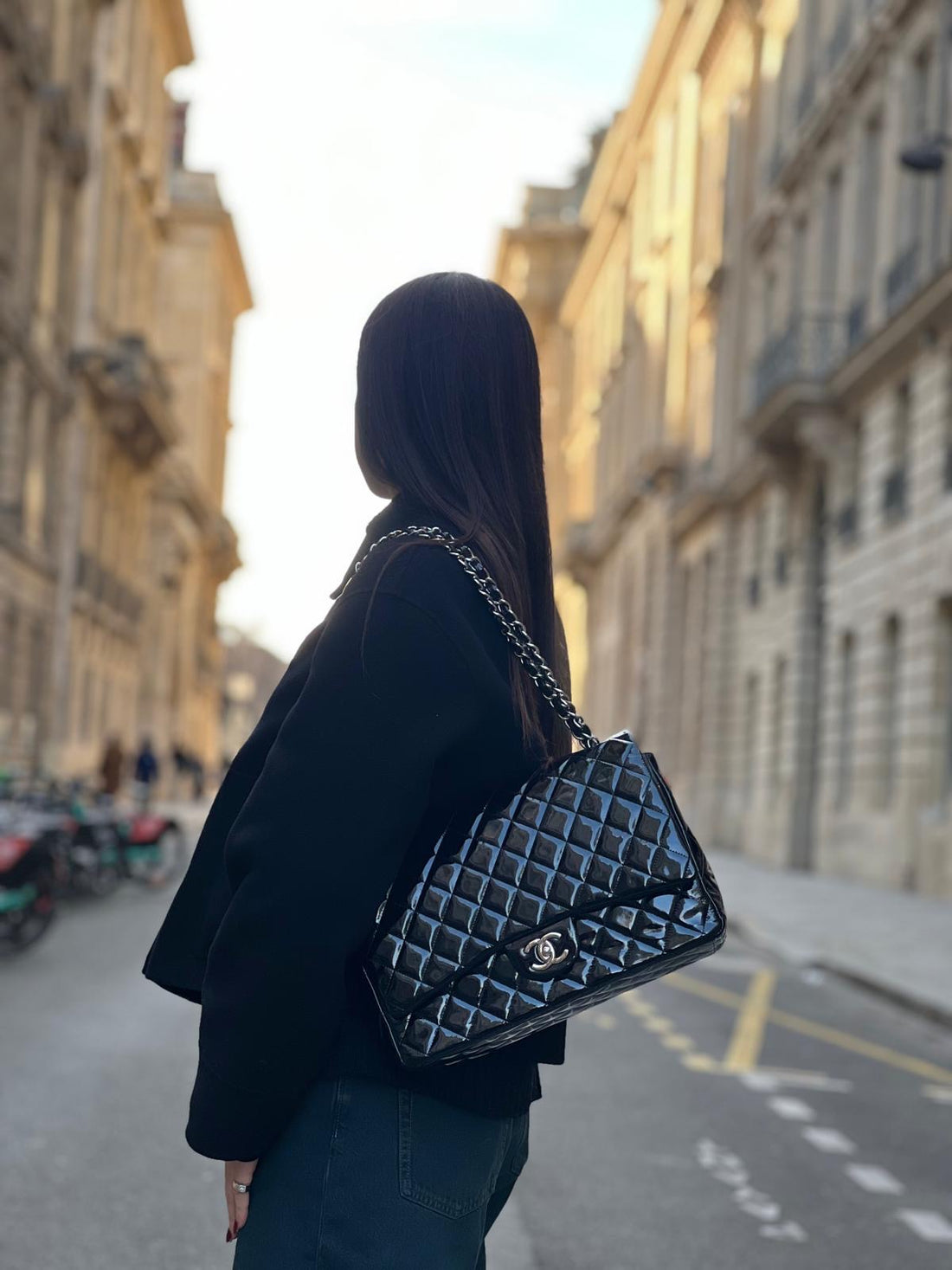 Chanel - Maxi jumbo bag