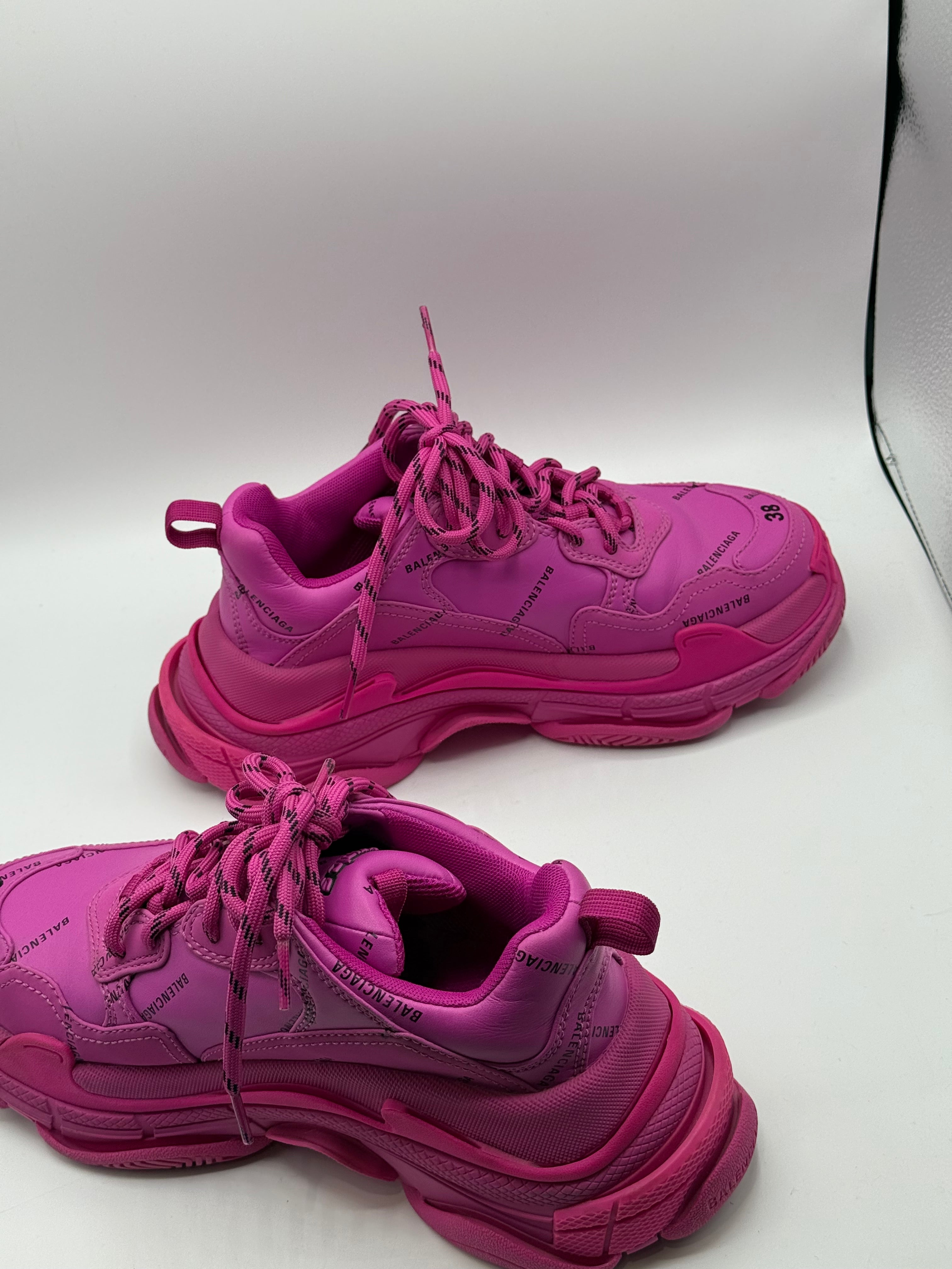 Balenciaga - Baskets Triple S rose T38