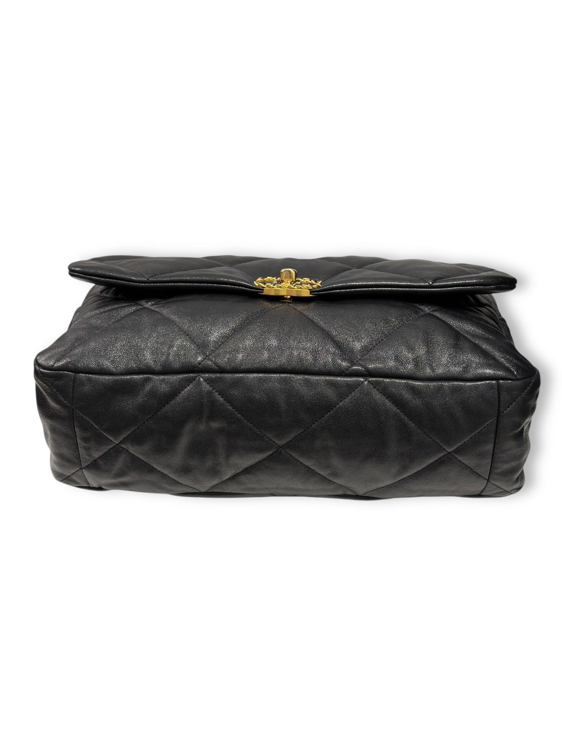 Sac Chanel Maxi 19 | Les Folies d’Eugénie