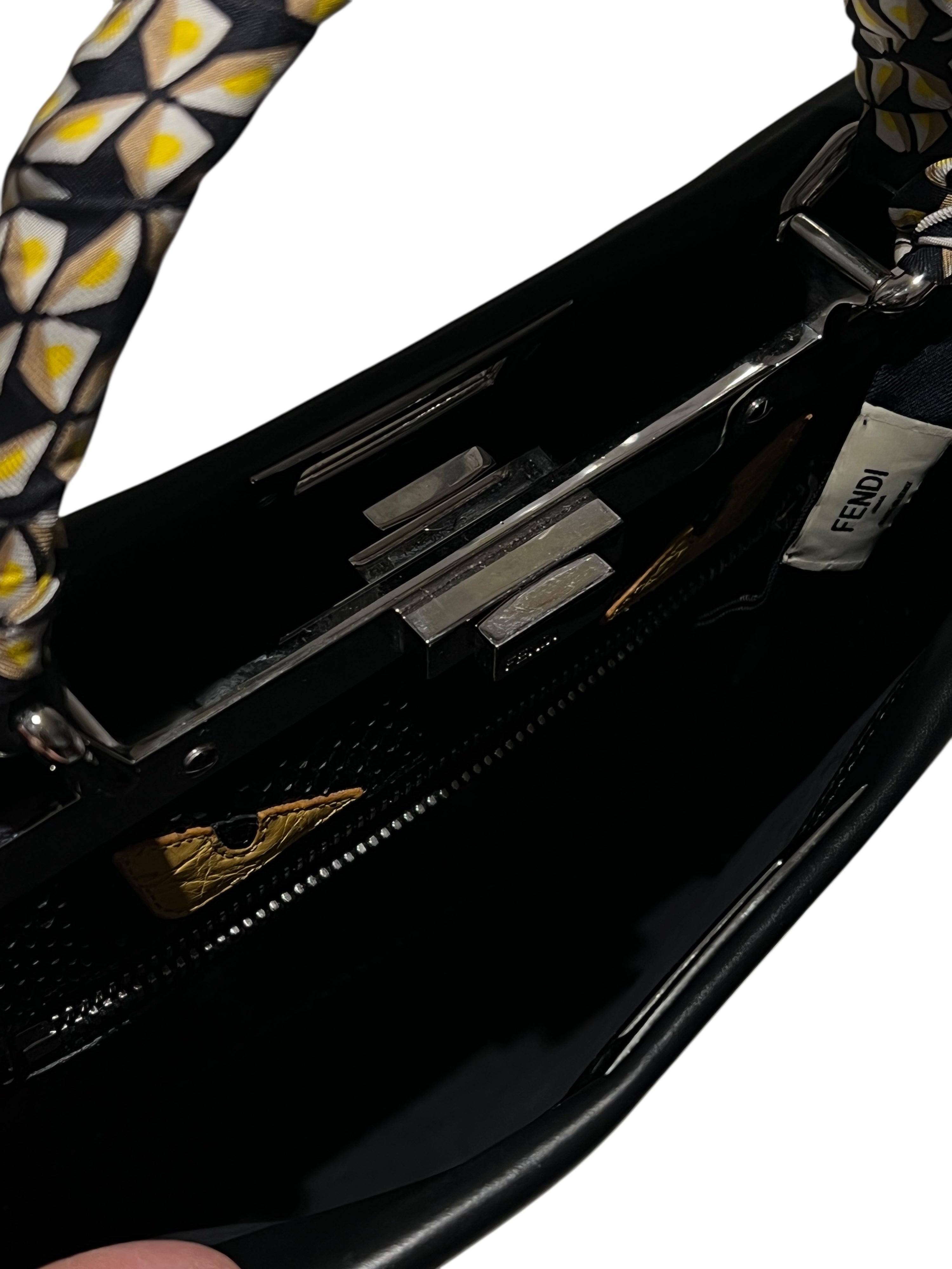 FENDI - Borsa Peekaboo in pelle nera con interno in pitone