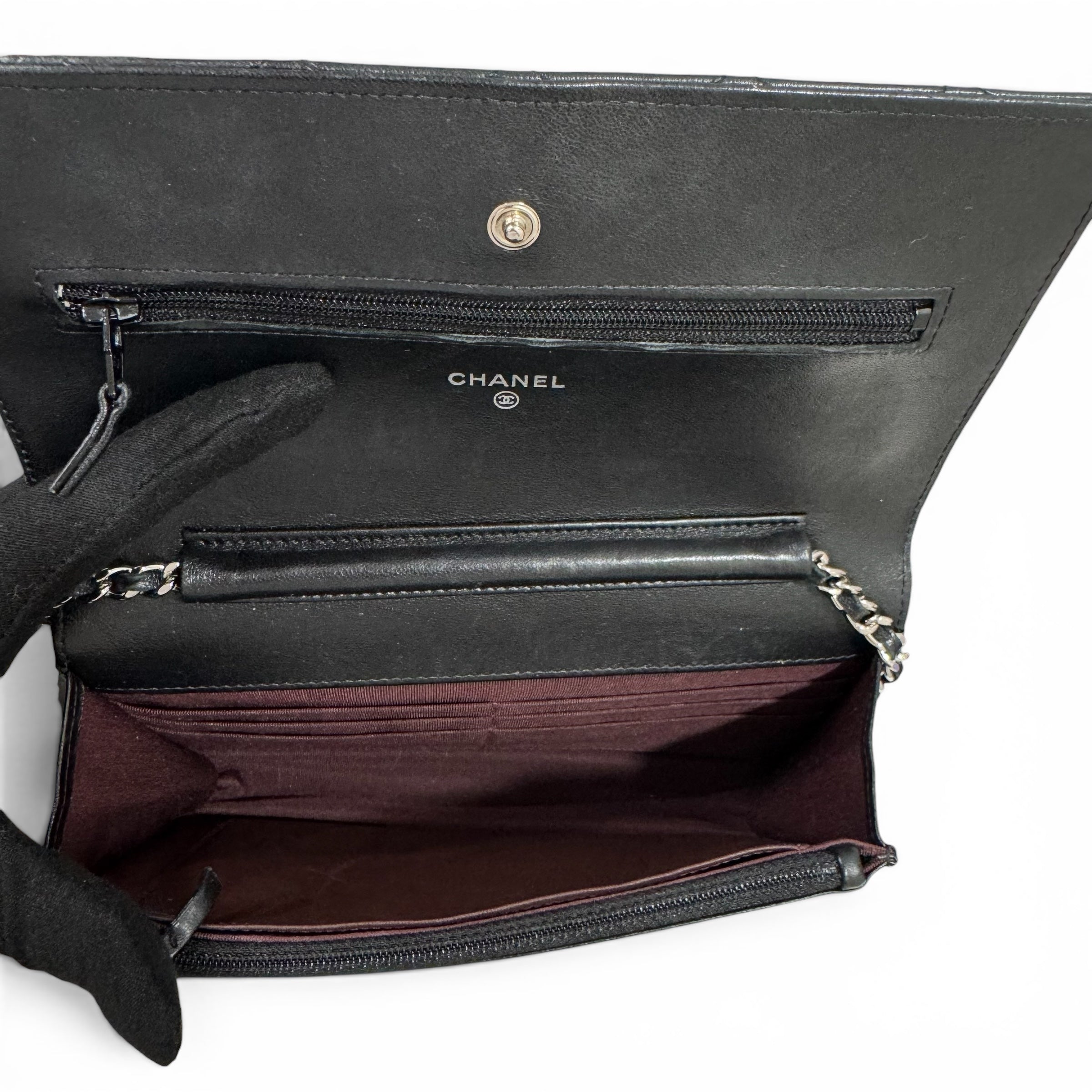 Chanel - Wallet on Chain in pelle liscia nera