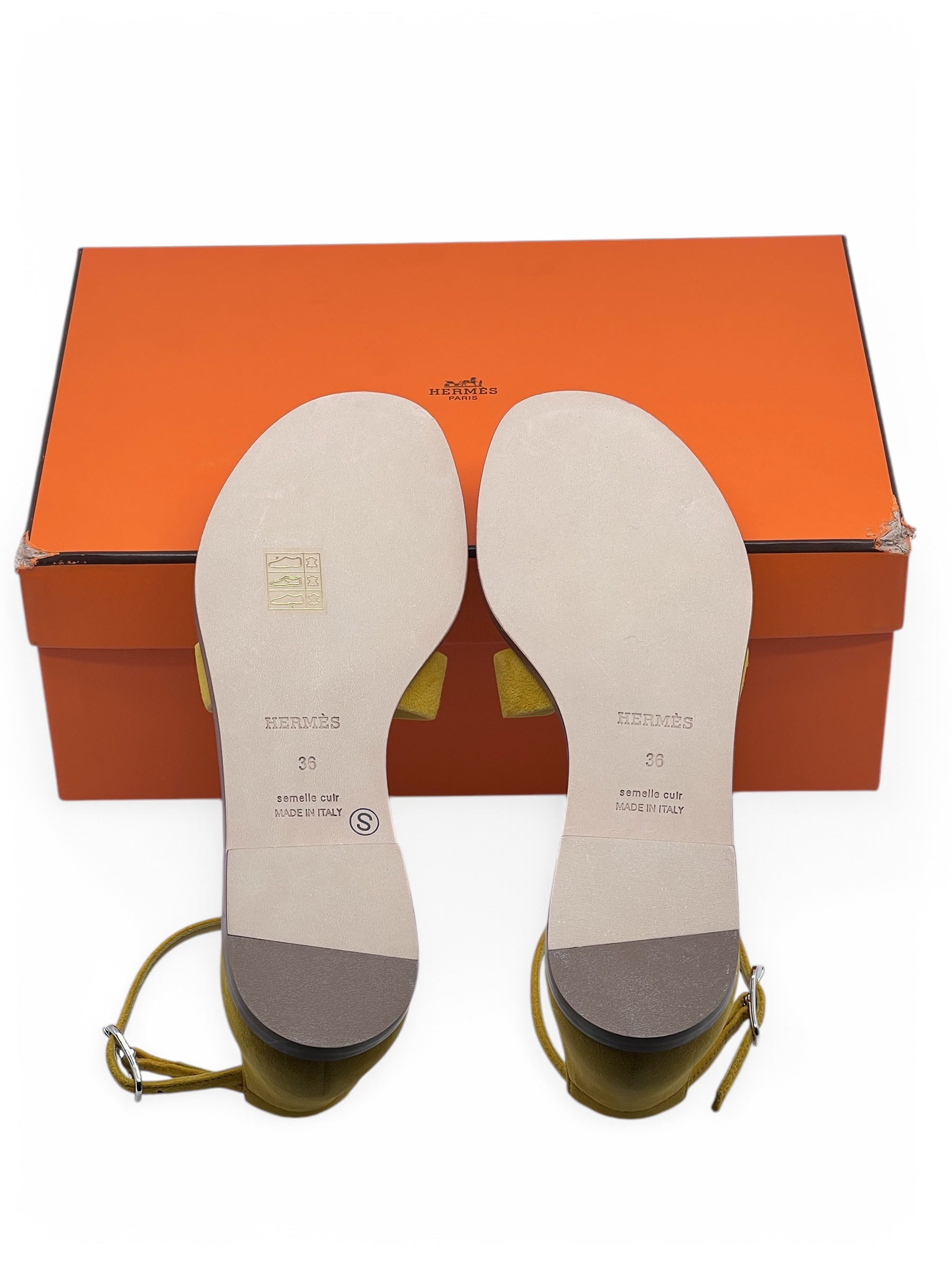 Hermès - Sandales Santorini Jaune bouton d’or