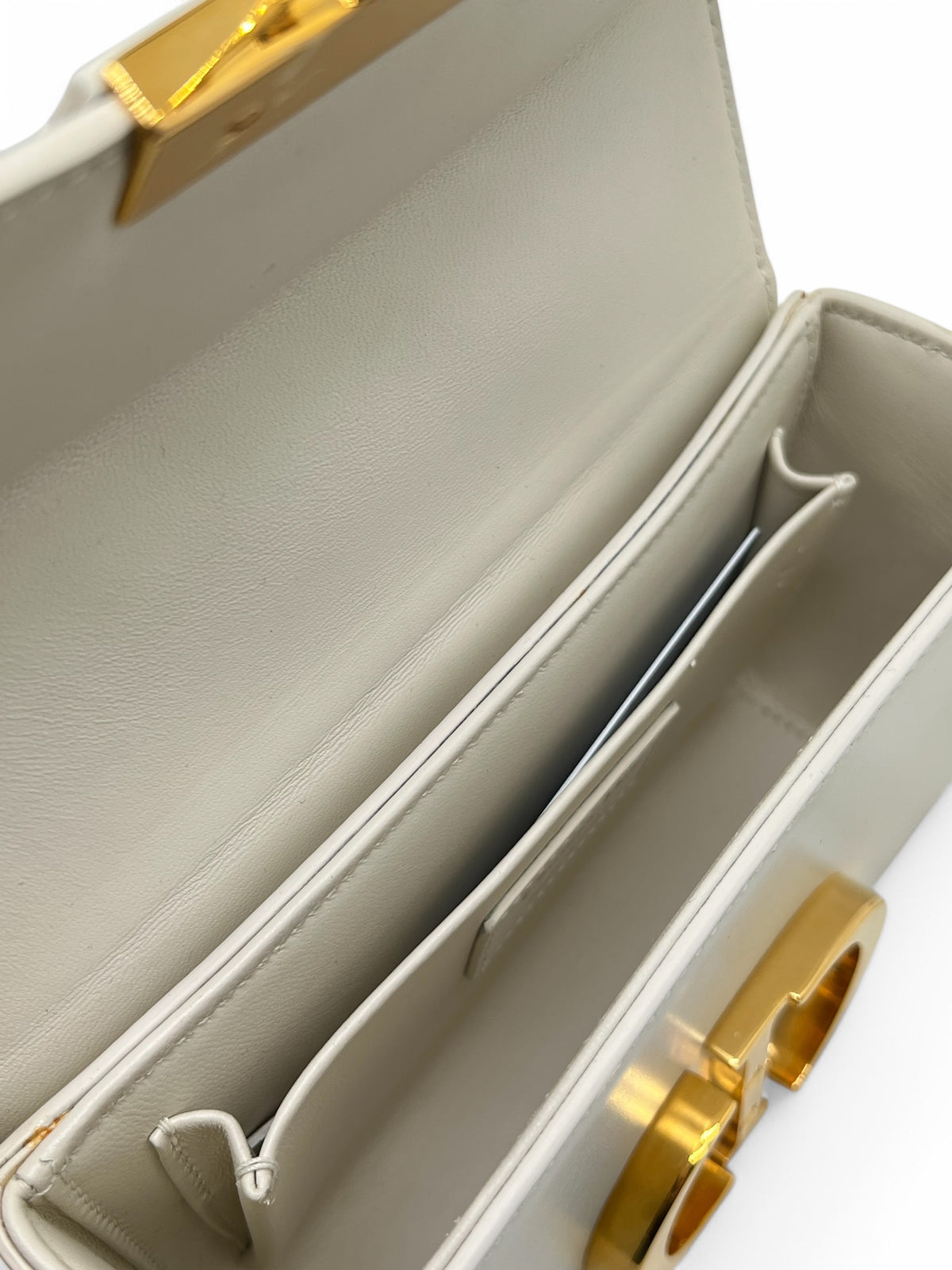 Dior - 30 Montaigne bag