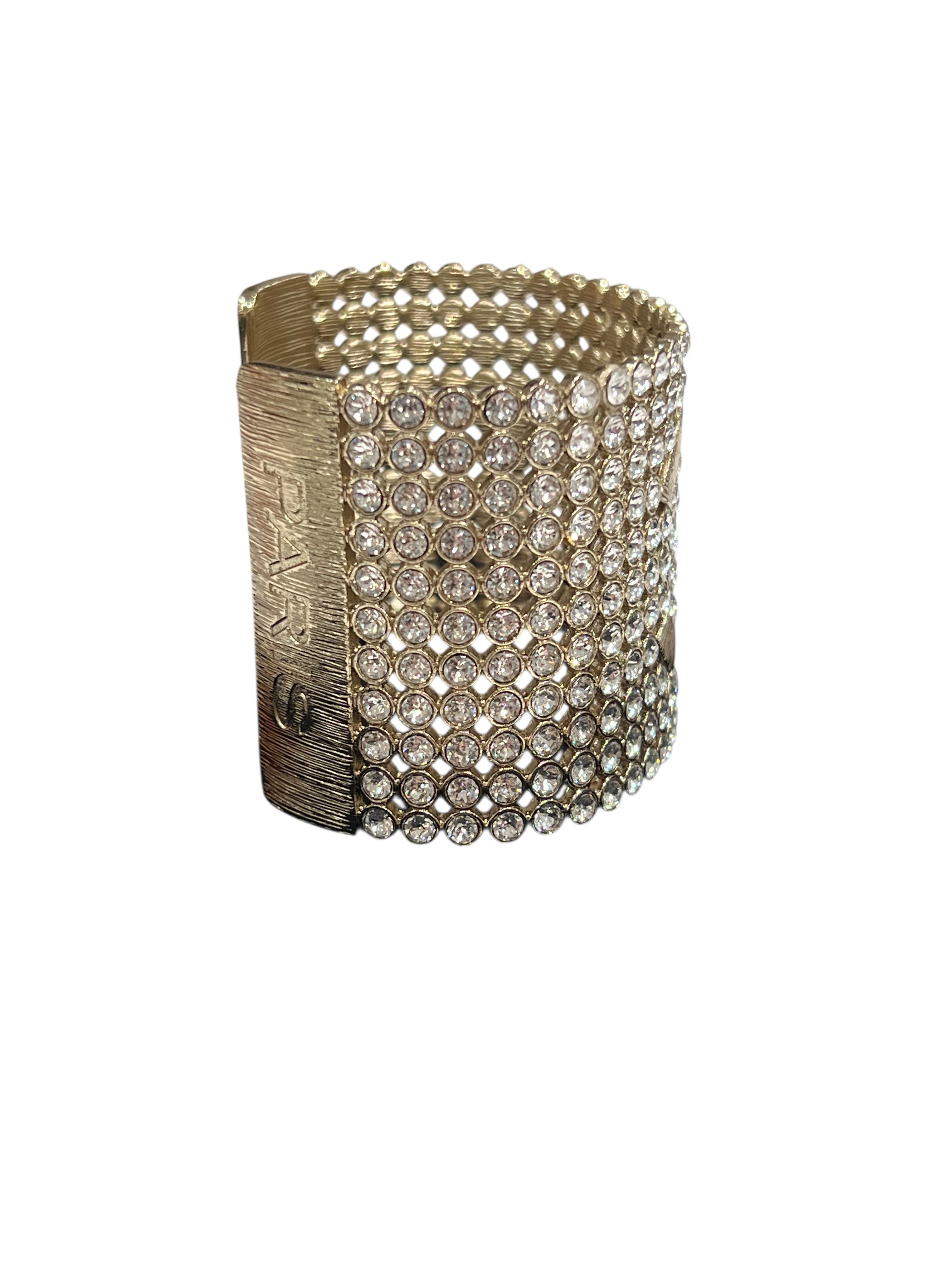Chanel - manchette métal champagne brossé et strass 2023