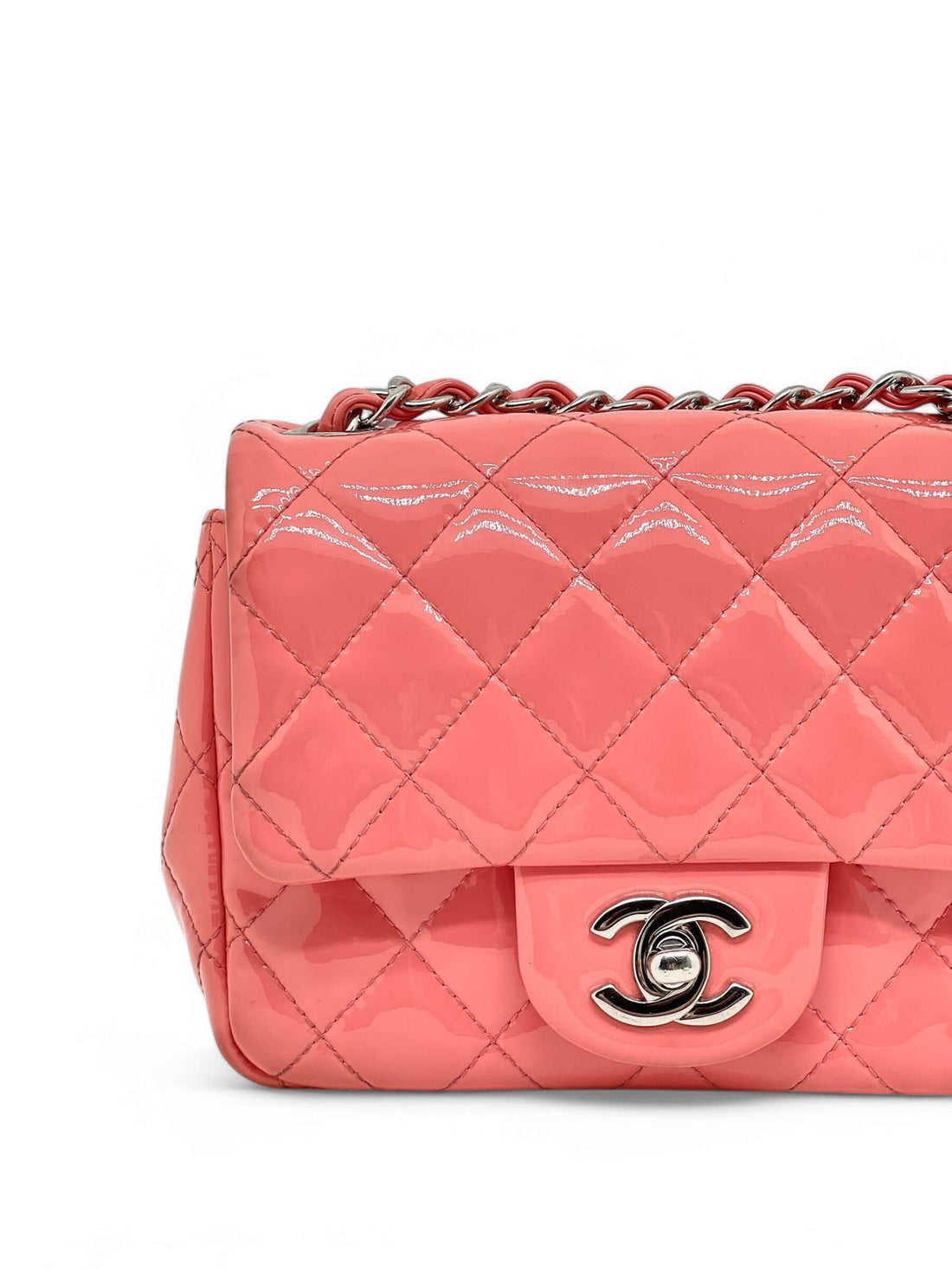 Chanel - Sac à rabat Corail vernis
