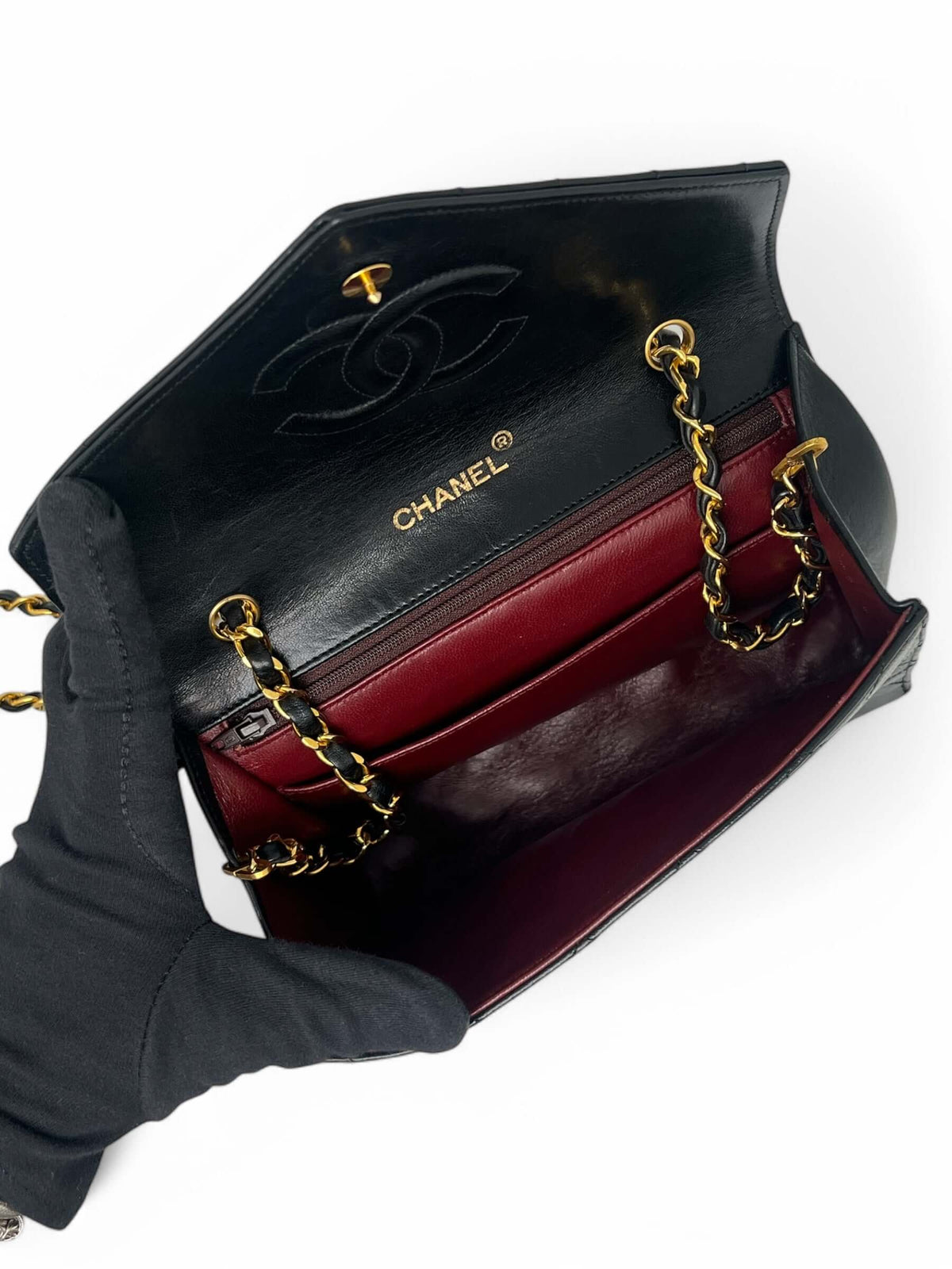 Chanel - Borsa a patta logo oversize cc in pelle
