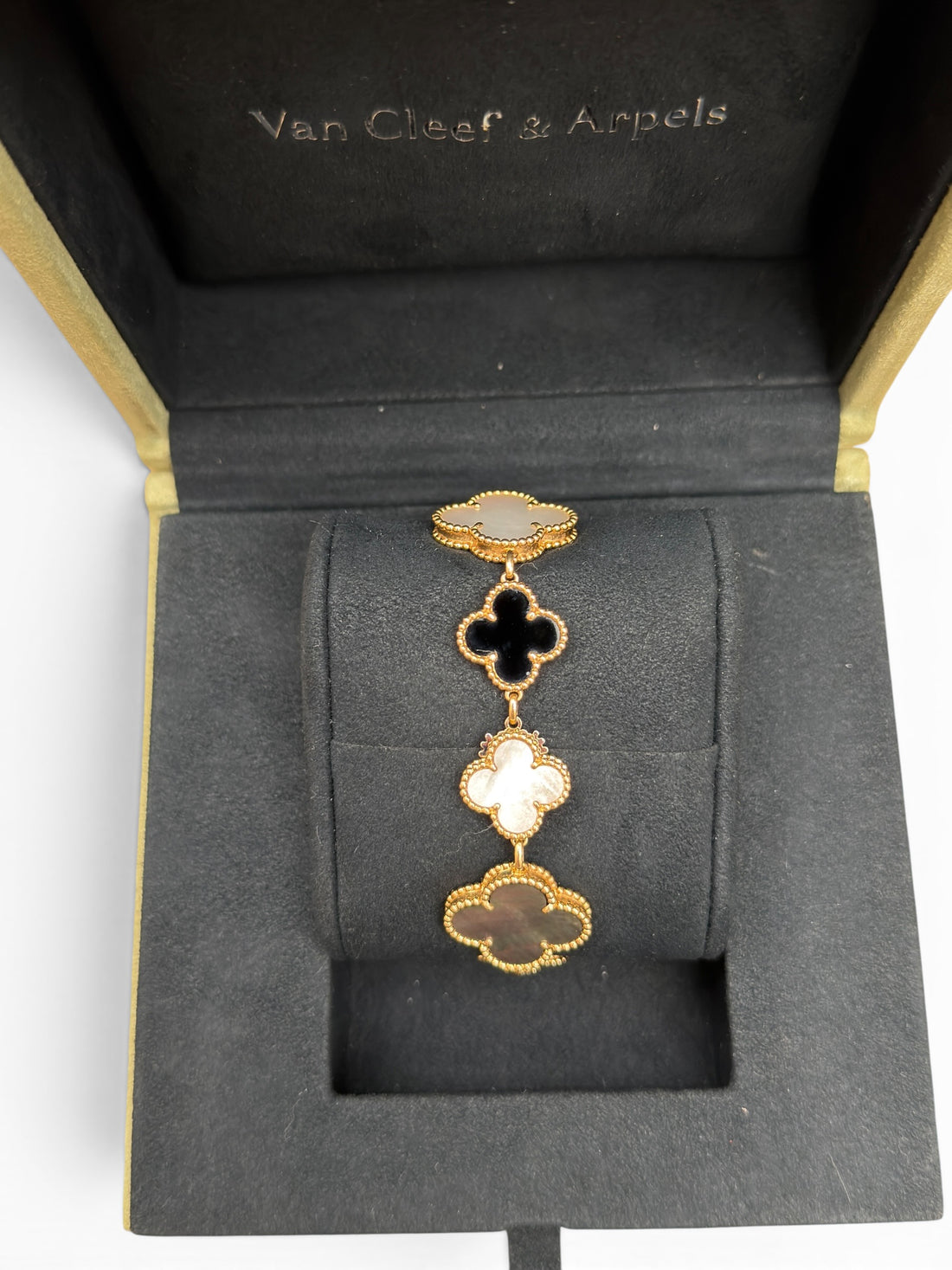 Van Cleef & Arpels - Montre Magic Alhambra petit modèle